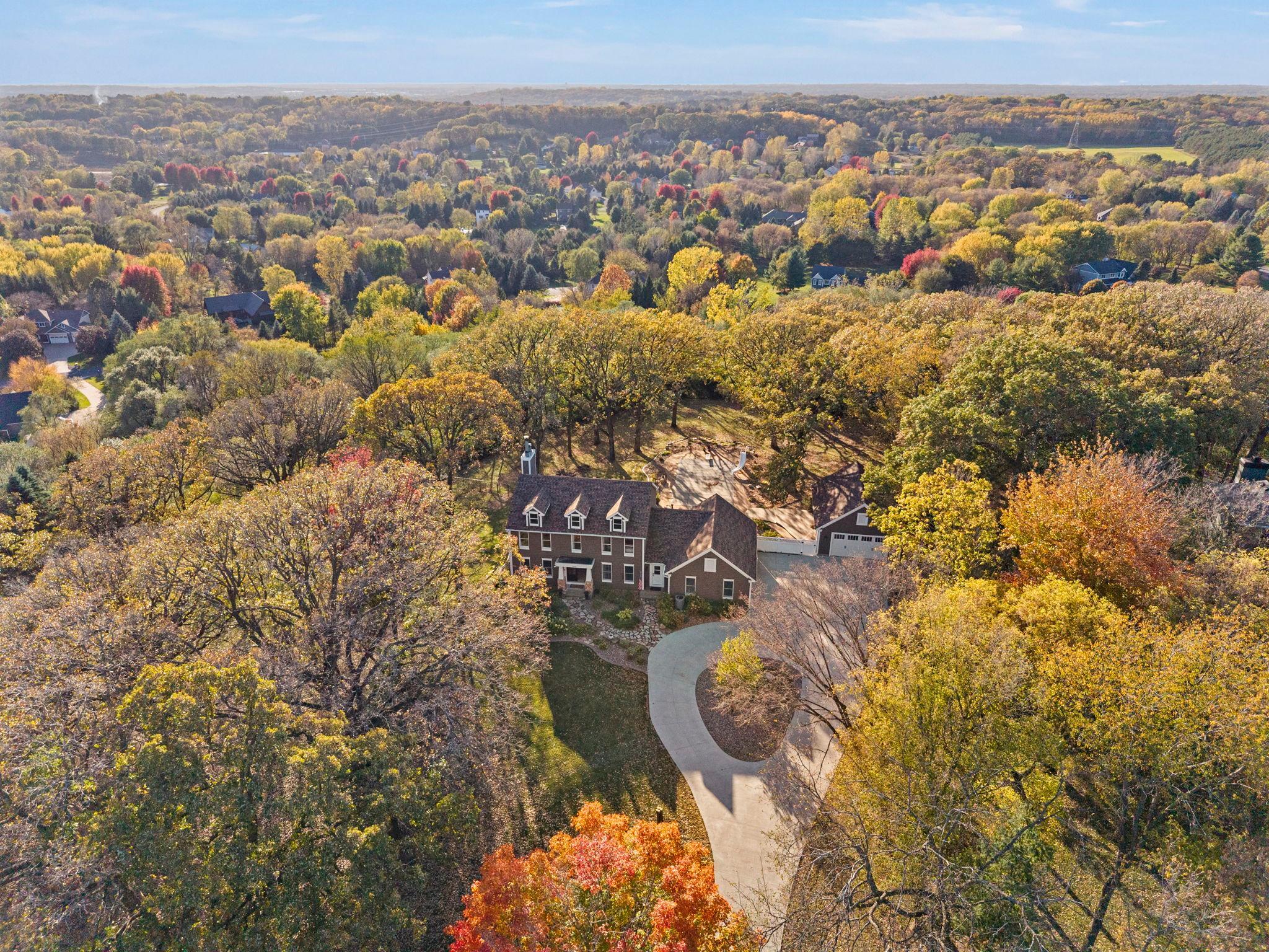 Photo 3 of Single family home for sale at 2300 Overlook Ct N, Stillwater, MN 55082 | MLS# 7162215 | Listing updated on 2026-10-23