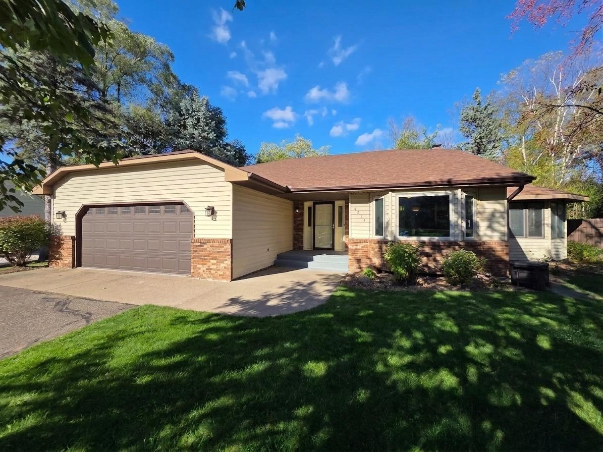 Single family home for sale at 1814 Twin Cir Dr, Saint Paul, MN 55118 | MLS# 7163063