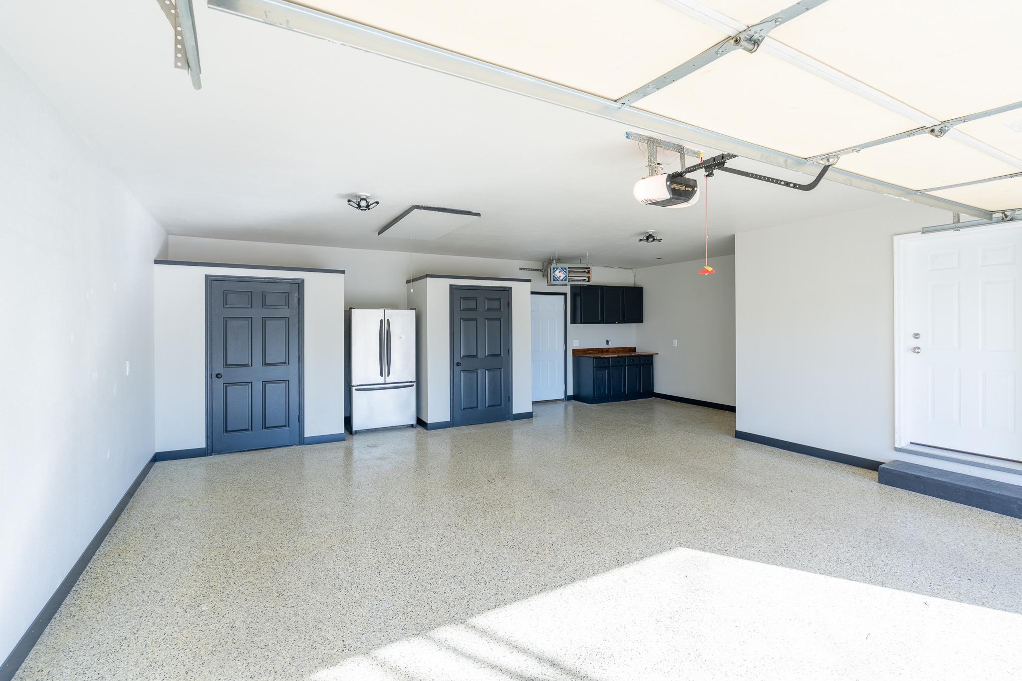 Photo 4 of Single family home for sale at 915 8th Avenue NW, Hutchinson, MN 55350 | MLS# 7163401 | Listing updated on 2026-10-24