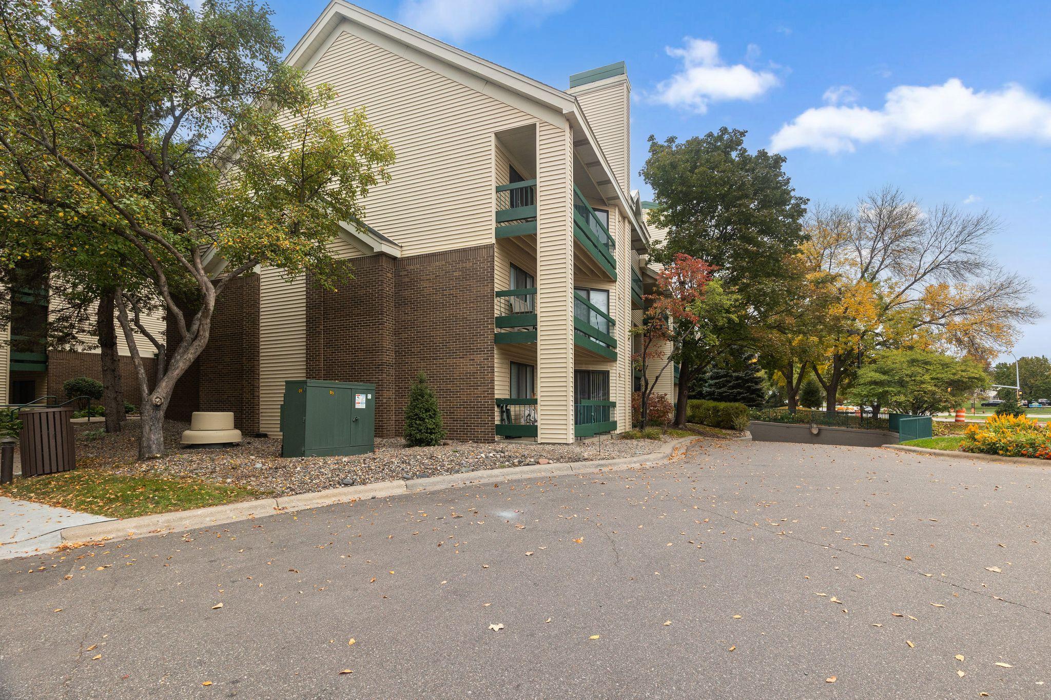 Photo 1 of Condo for sale at 7602 York Ave S #7111, Minneapolis, MN 55435 | MLS# 7163917 | Listing updated on 2026-10-25