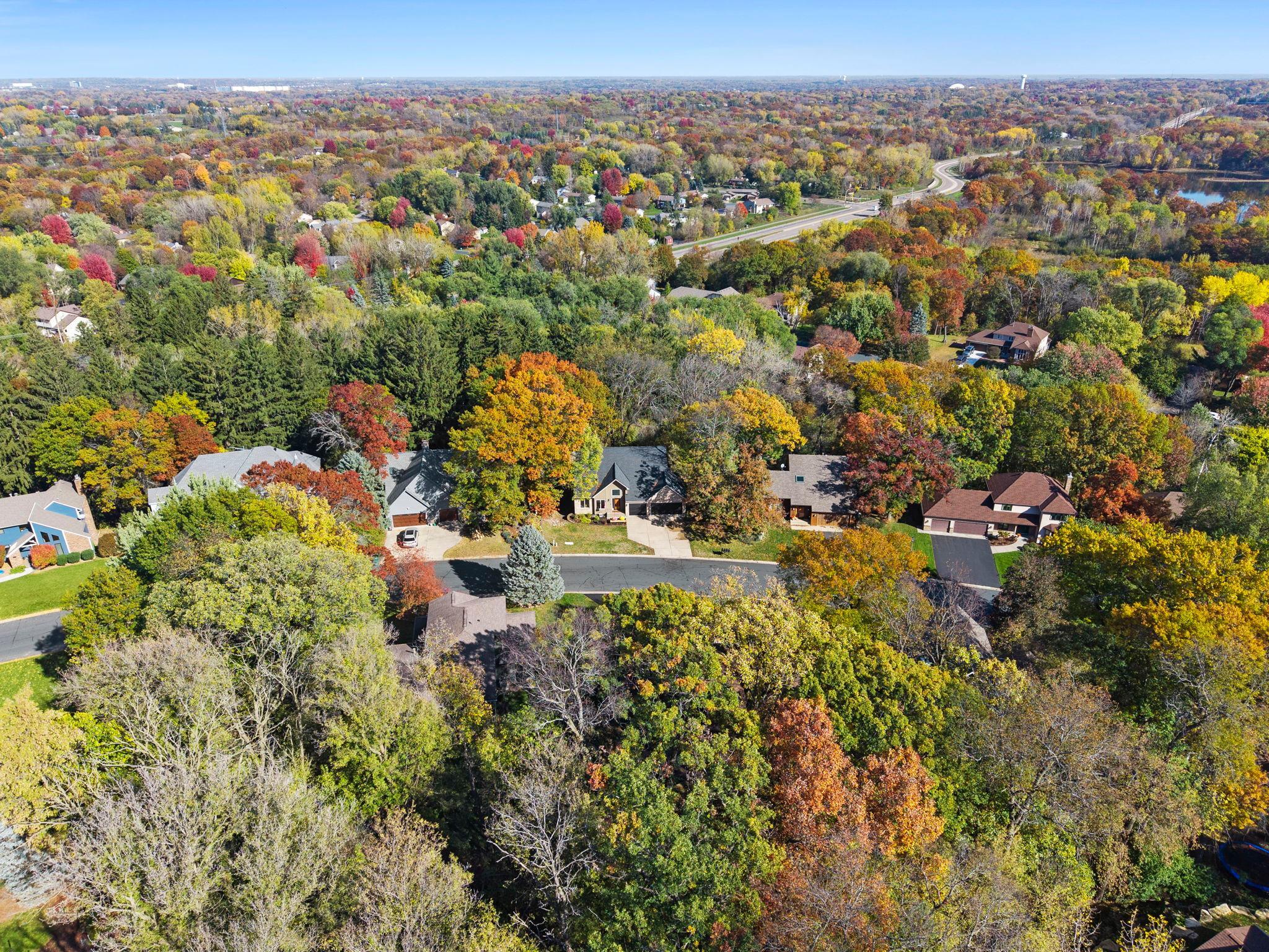 Photo 3 of Single family home for sale at 4640 Parkcliff Dr, Saint Paul, MN 55123 | MLS# 7164011 | Listing updated on 2026-10-24