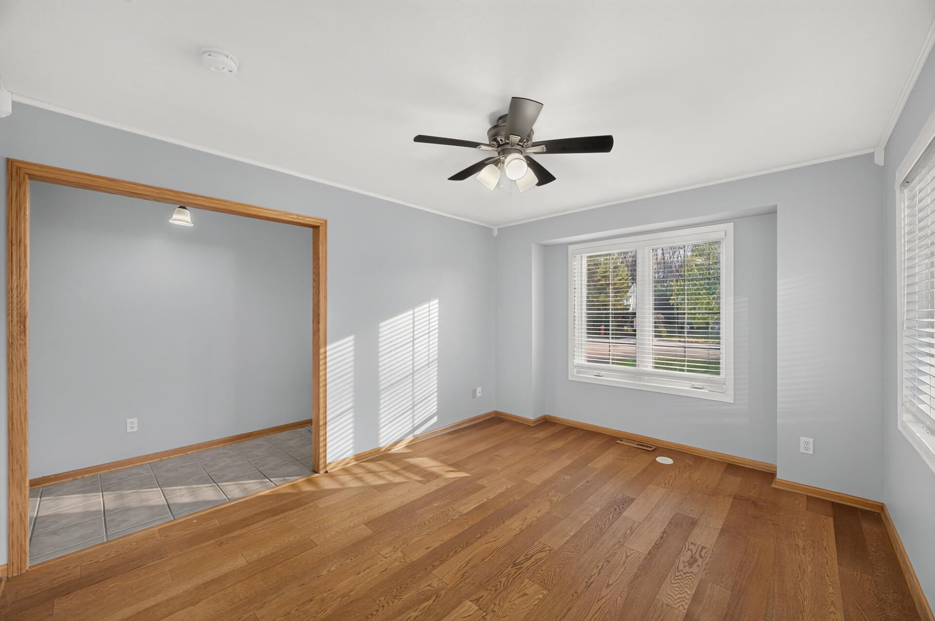 Photo 3 of Townhouse for sale at 3455 Valento Cir, Saint Paul, MN 55127 | MLS# 7164496 | Listing updated on 2026-10-24