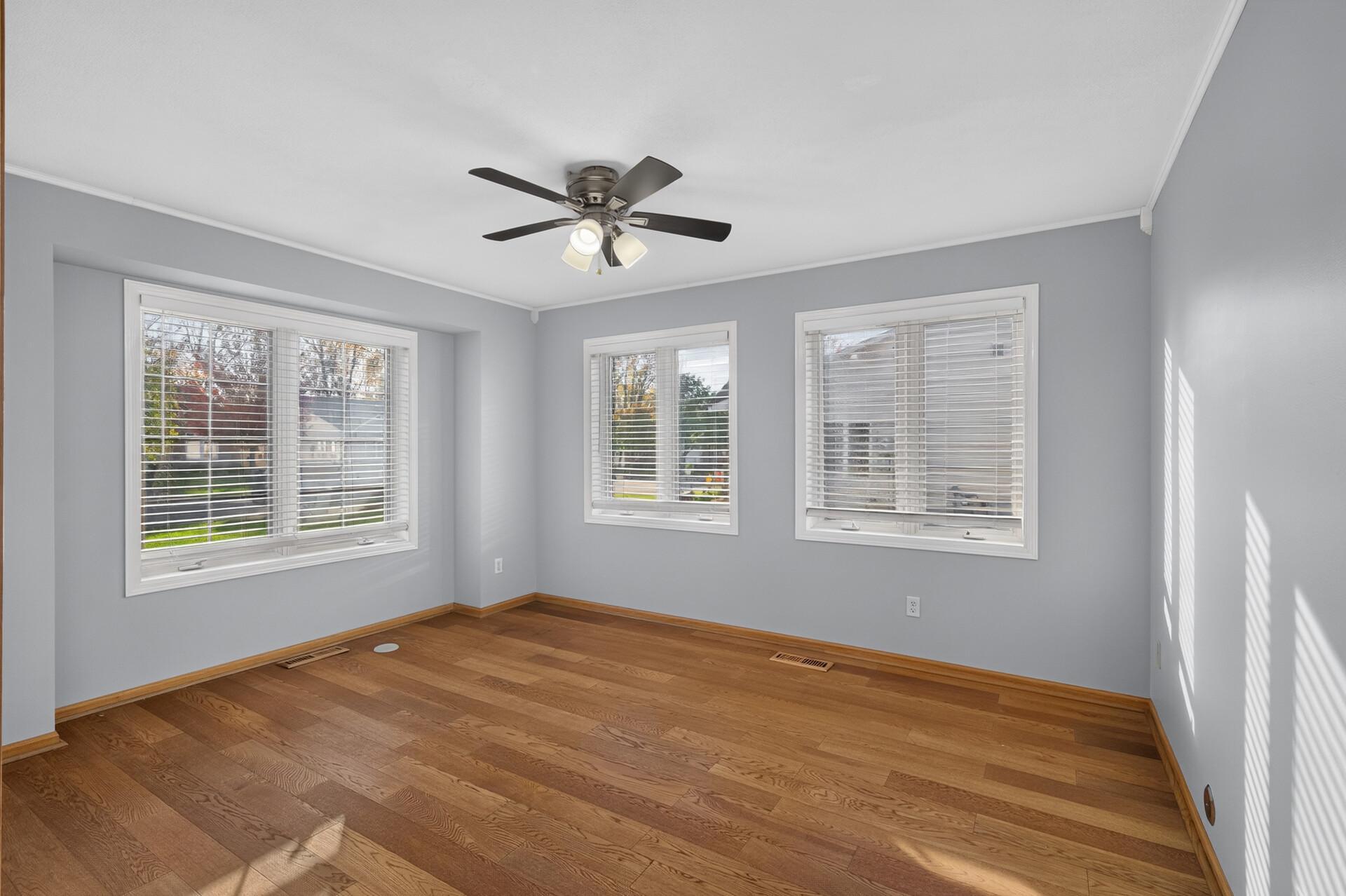 Photo 4 of Townhouse for sale at 3455 Valento Cir, Saint Paul, MN 55127 | MLS# 7164496 | Listing updated on 2026-10-24