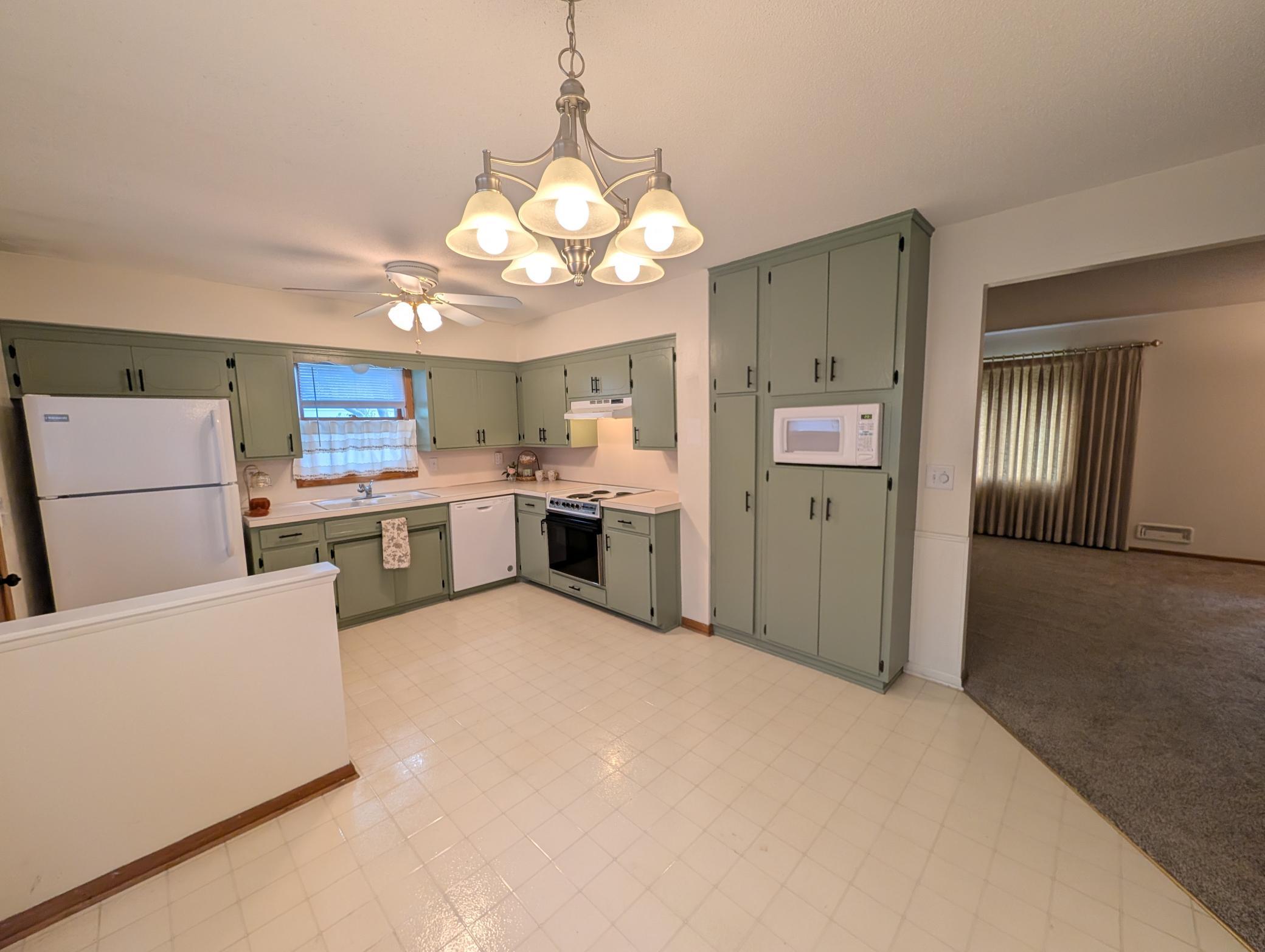 Photo 3 of Single family home for sale at 8524 49th Avenue N, New Hope, MN 55428 | MLS# 7164500 | Listing updated on 2026-10-24
