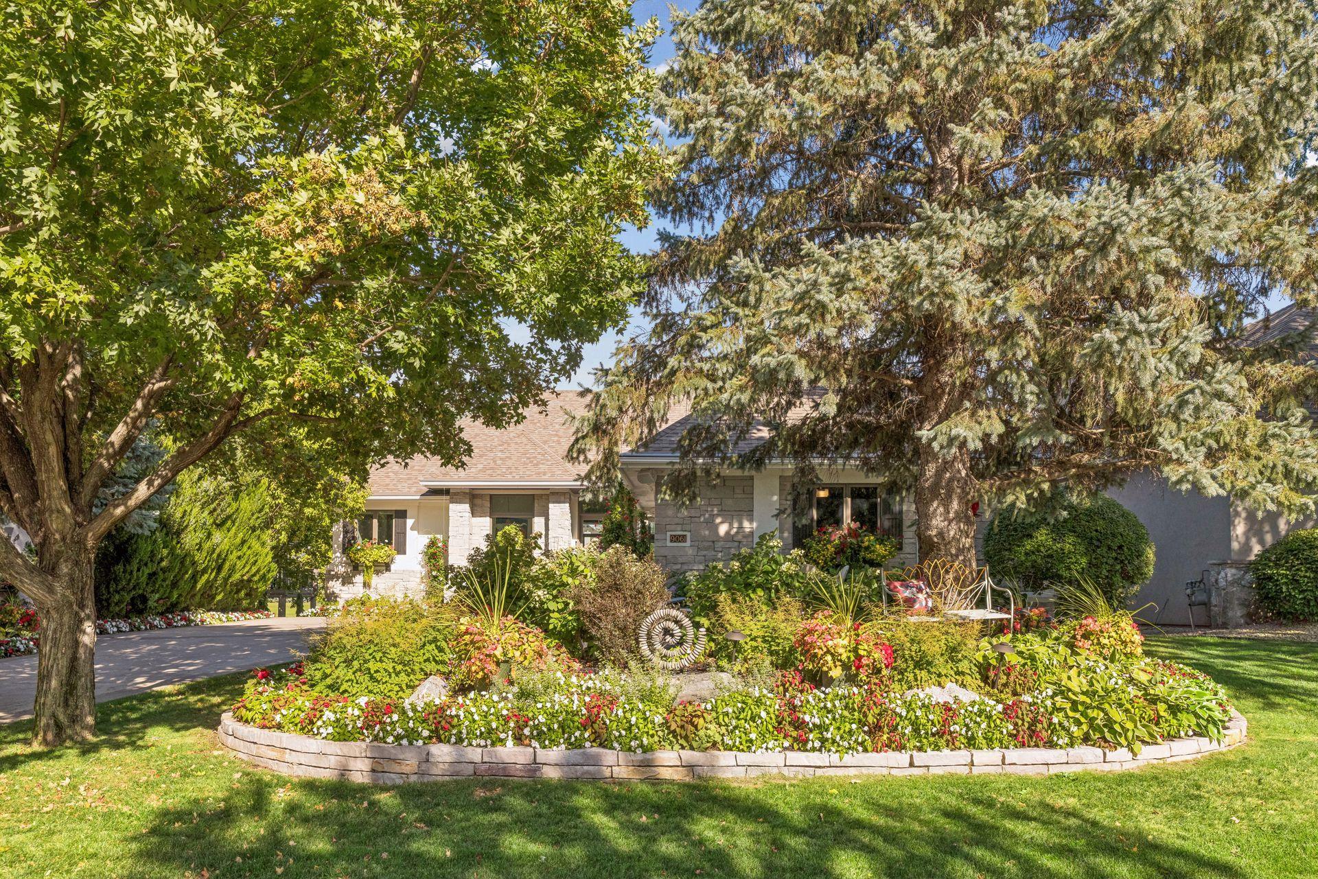 Photo 3 of Single family home for sale at 9061 Breckenridge Ln, Eden Prairie, MN 55347 | MLS# 7164540 | Listing updated on 2026-10-23