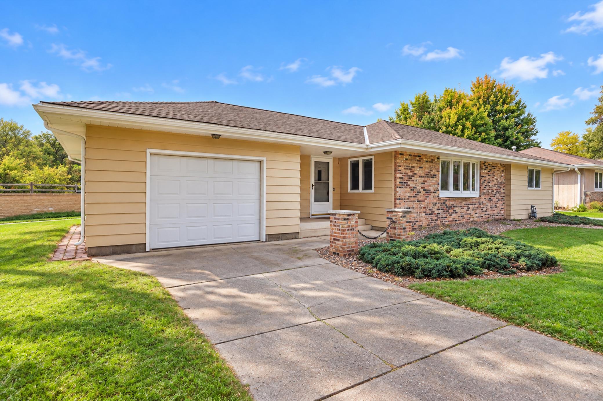 Photo 3 of Single family home for sale at 1008 17th Street SW, Austin, MN 55912 | MLS# 7164676 | Listing updated on 2026-10-25