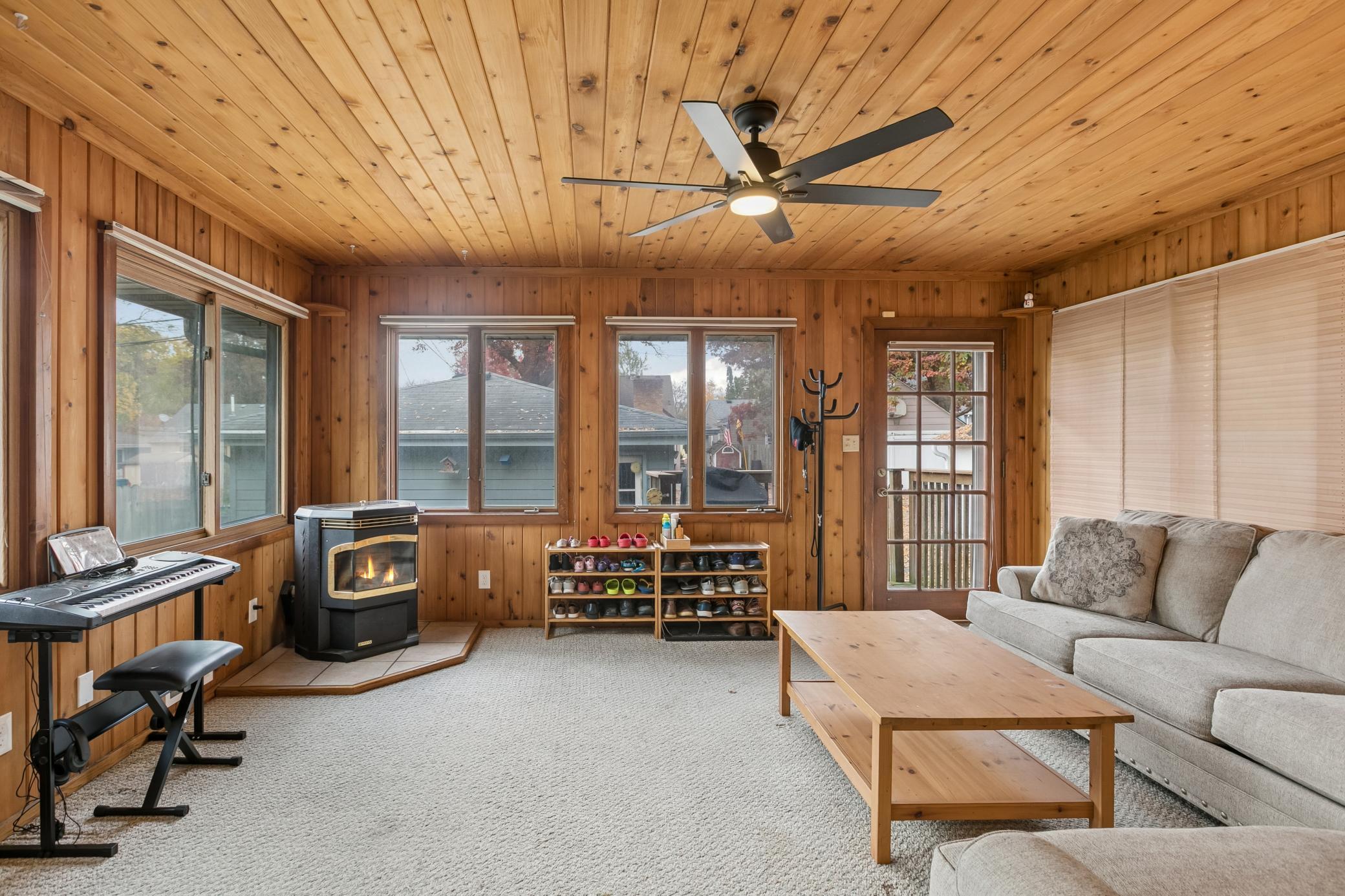Photo 4 of Single family home for sale at 3918 Abbott Ave N, Minneapolis, MN 55422 | MLS# 7164814 | Listing updated on 2026-10-26