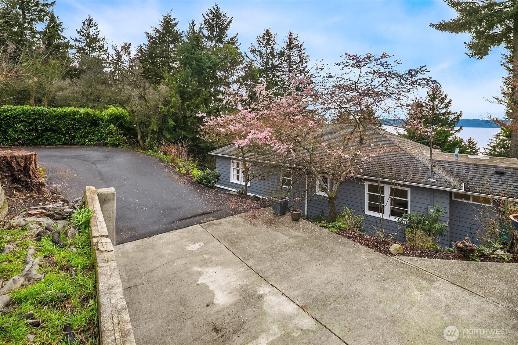 Photo 3 of Single family home for sale at 15828 25th Avenue SW, Burien, WA 98166 | MLS# NWM2493676 | Listing updated on 2026-09-24