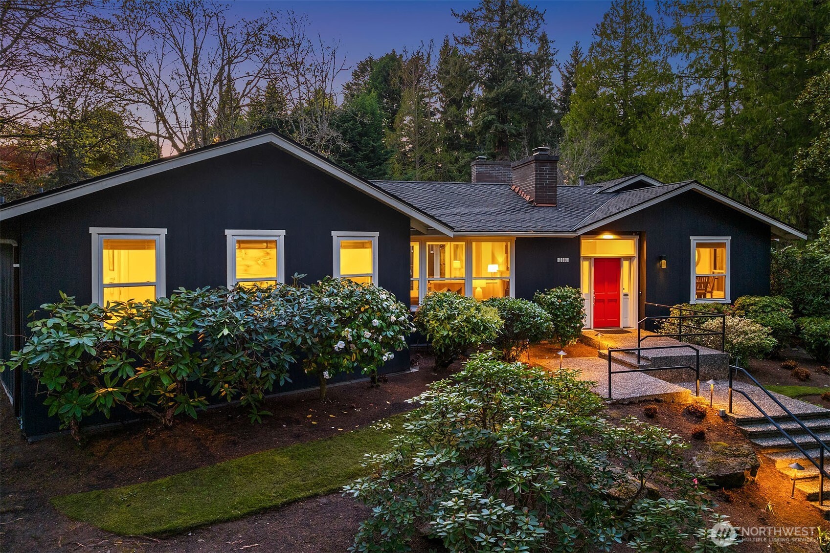 Photo 1 of Single family home for sale at 2001 77th Avenue Ne, Medina, WA 98039 | MLS# NWM2503094 | Listing updated on 2026-09-21
