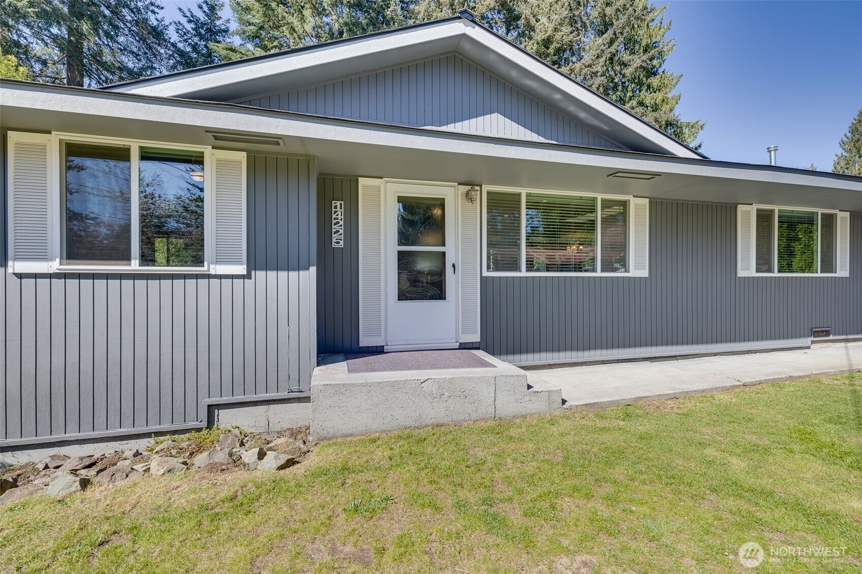 Photo 2 of Single family home for sale at 14225 104th Avenue Ne, Kirkland, WA 98034 | MLS# NWM2505260 | Listing updated on 2026-09-21
