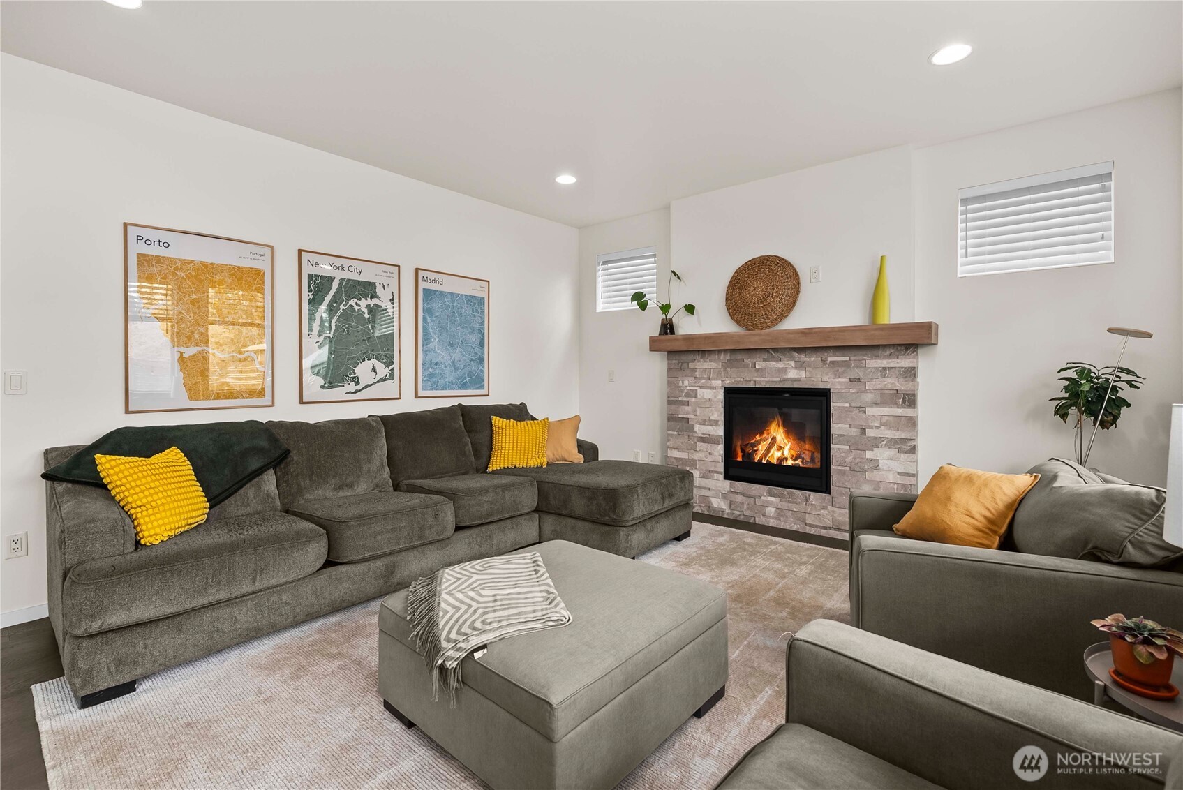 Photo 3 of Single family home for sale at 10214 Se 268th Place, Kent, WA 98030 | MLS# NWM2510179 | Listing updated on 2026-09-21