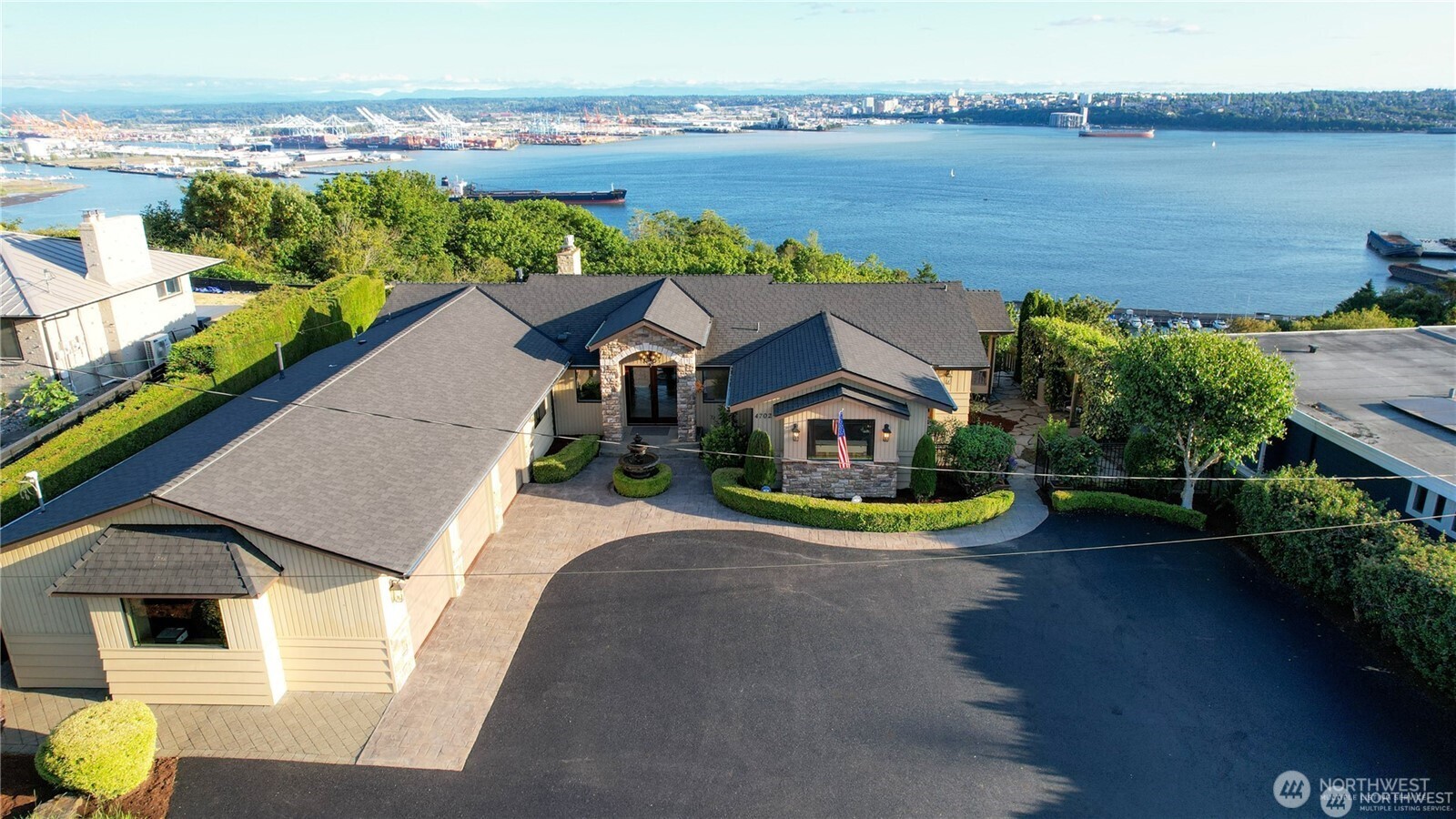 Photo 4 of Single family home for sale at 4702 Browns Point Blvd NE, Tacoma, WA 98422 | MLS# NWM2513889 | Listing updated on 2026-09-21