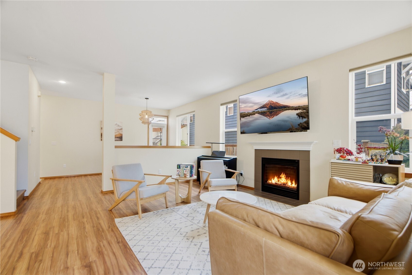 Photo 2 of Single family home for sale at 24713 233rd Place Se, Maple Valley, WA 98038 | MLS# NWM2514399 | Listing updated on 2026-09-21