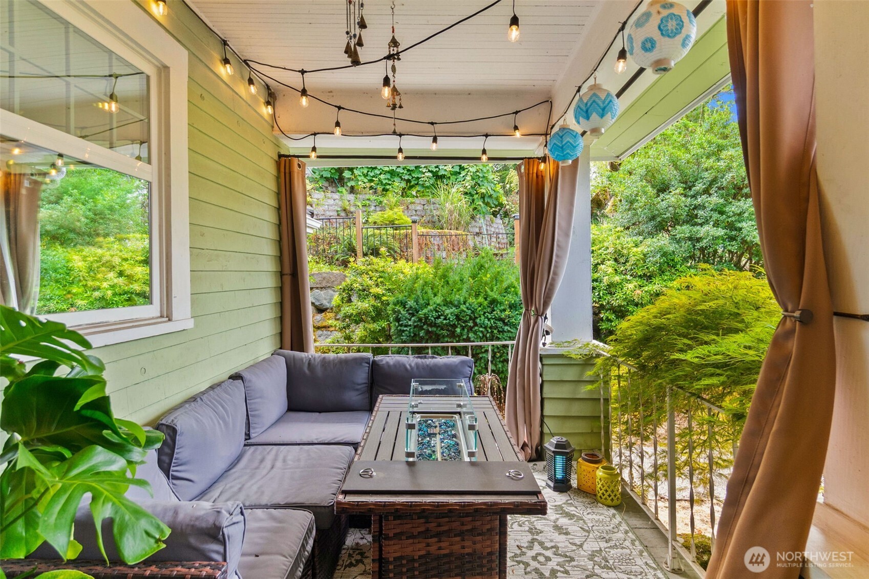 Photo 3 of Single family home for sale at 304 Scenic Way, Kent, WA 98030 | MLS# NWM2560517 | Listing updated on 2026-09-24