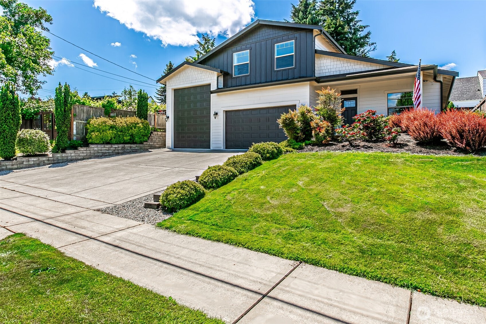 Photo 1 of Single family home for sale at 2218 N Huson, Tacoma, WA 98406 | MLS# NWM2565745 | Listing updated on 2026-10-01