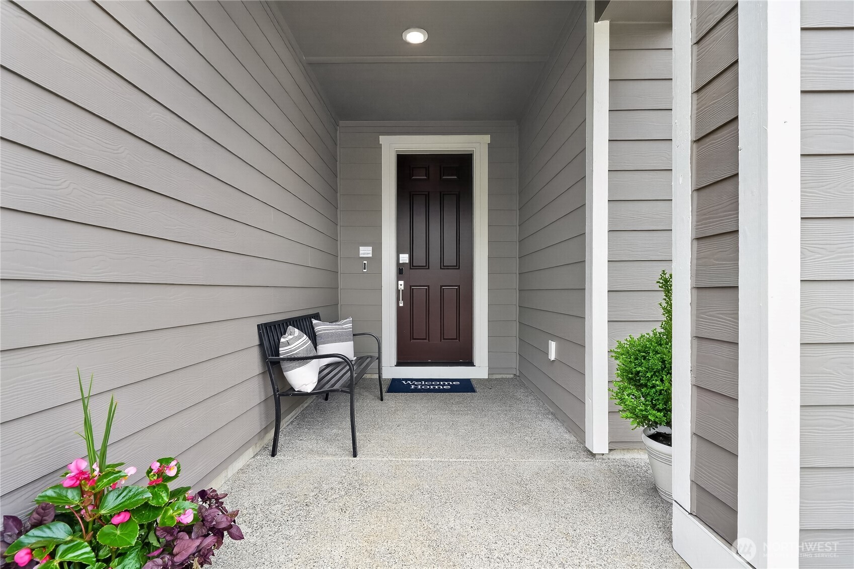 Photo 3 of Single family home for sale at 6711 285th Place Nw, Stanwood, WA 98292 | MLS# NWM2577318 | Listing updated on 2026-10-01
