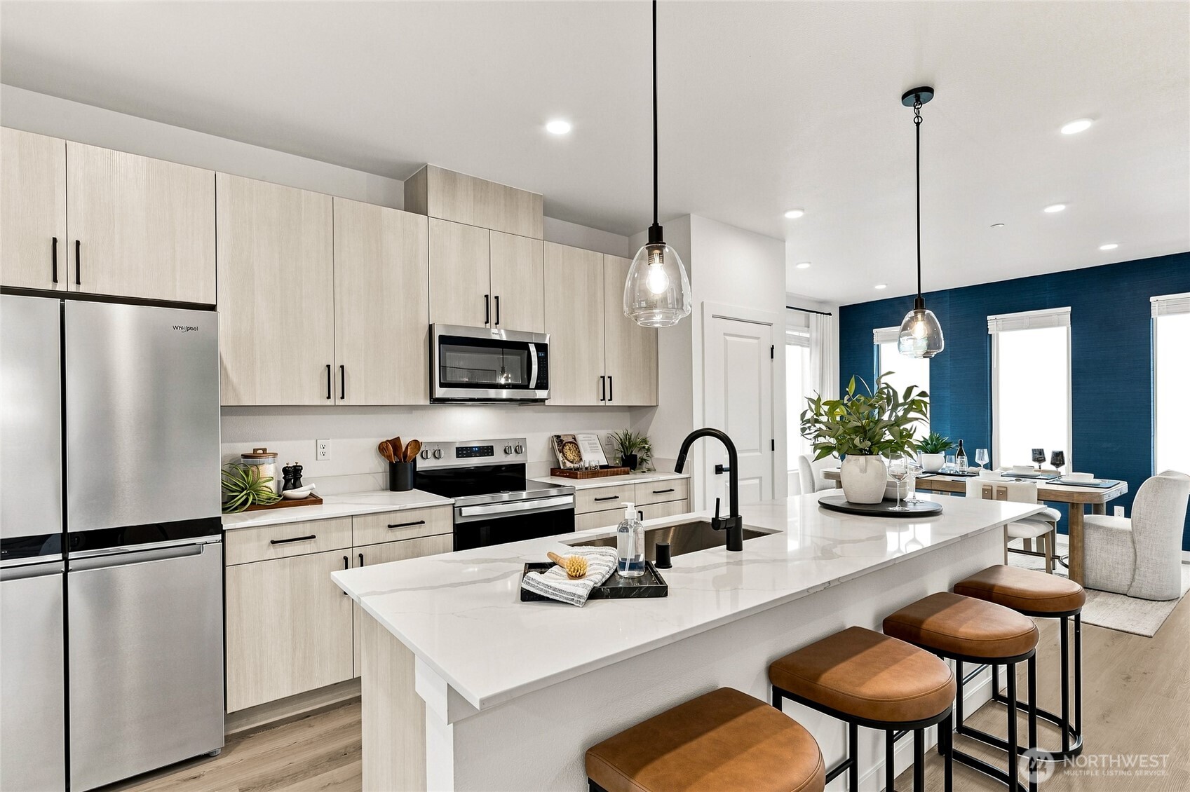 Photo 2 of Townhouse for sale at 16202 Manor Way #E1, Lynnwood, WA 98087 | MLS# NWM2578970 | Listing updated on 2026-10-25