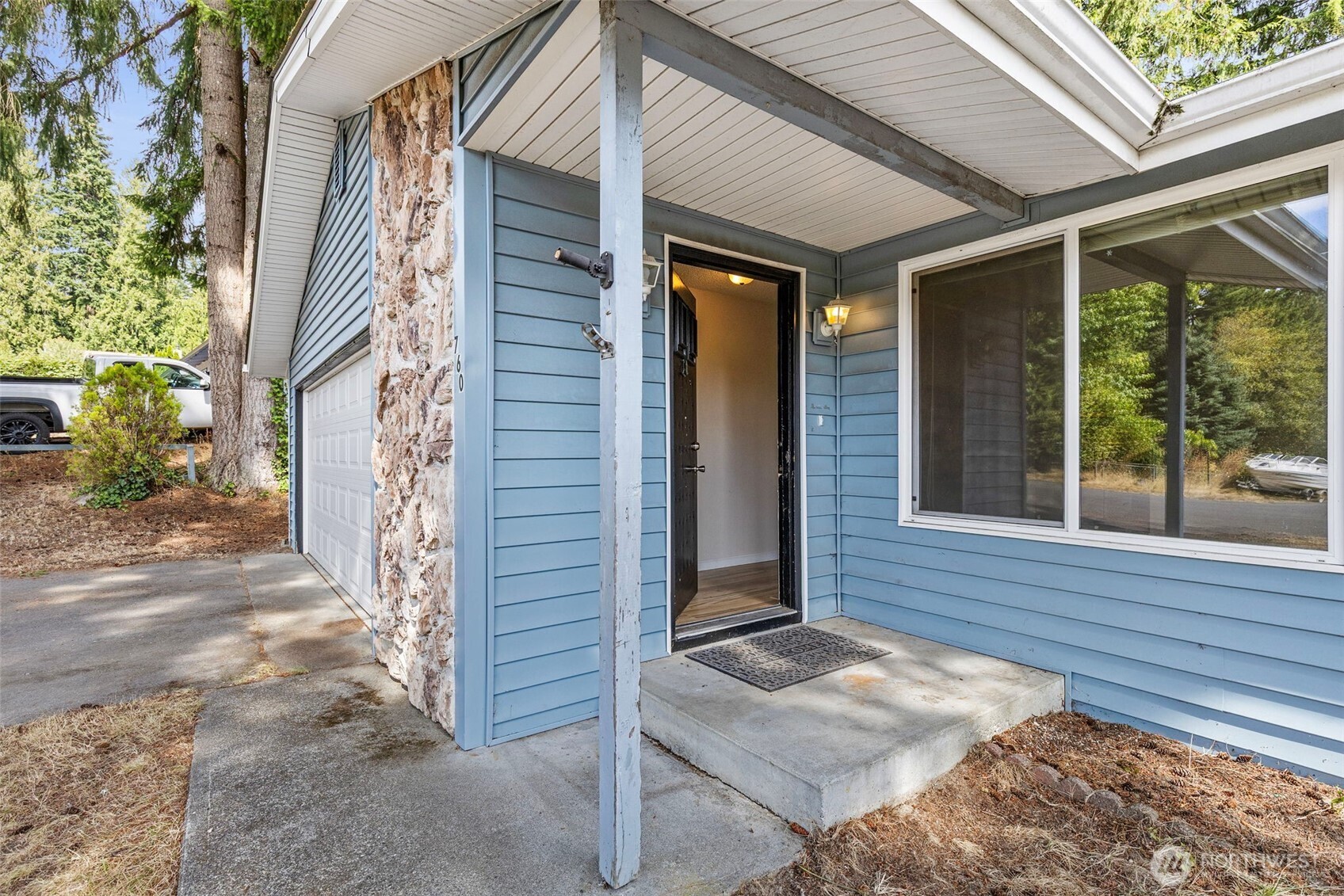 Photo 3 of Sale Pending at 760 Nw Firglade Dr, Bremerton, WA 98311 | MLS# NWM2579968 | Listing updated on 2026-09-24
