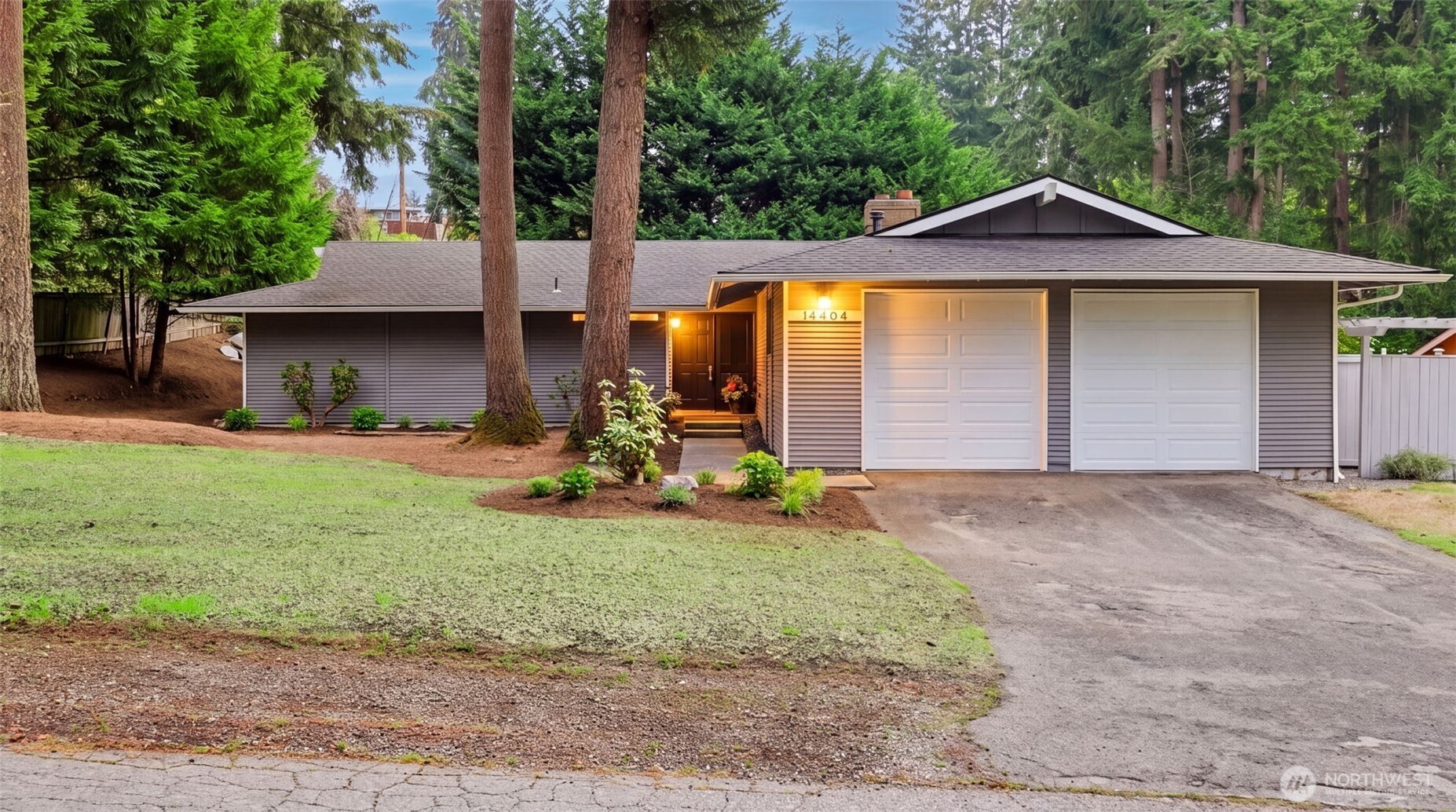 Photo 2 of Single family home for sale at 14404 167th Place Se, Renton, WA 98059 | MLS# NWM2581599 | Listing updated on 2026-10-26
