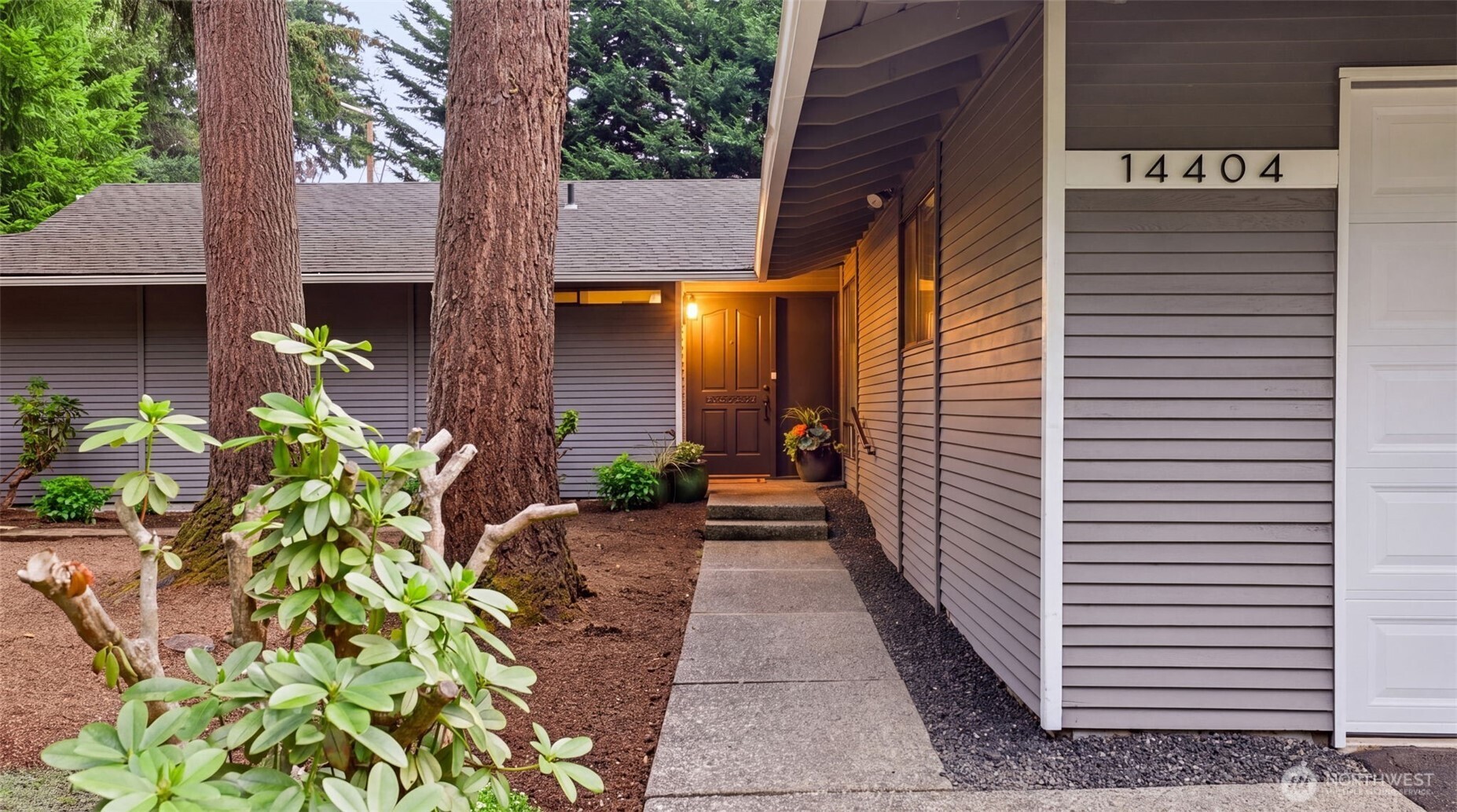 Photo 3 of Single family home for sale at 14404 167th Place Se, Renton, WA 98059 | MLS# NWM2581599 | Listing updated on 2026-10-26