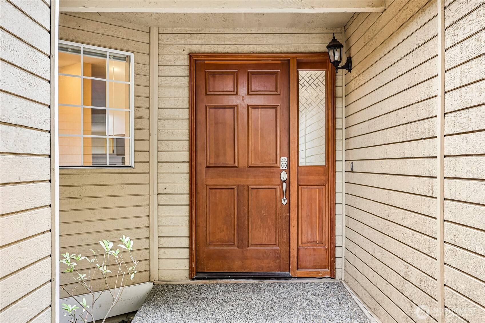 Photo 3 of Single family home for sale at 11641 Ne 95th Street, Kirkland, WA 98033 | MLS# NWM2583362 | Listing updated on 2026-09-21
