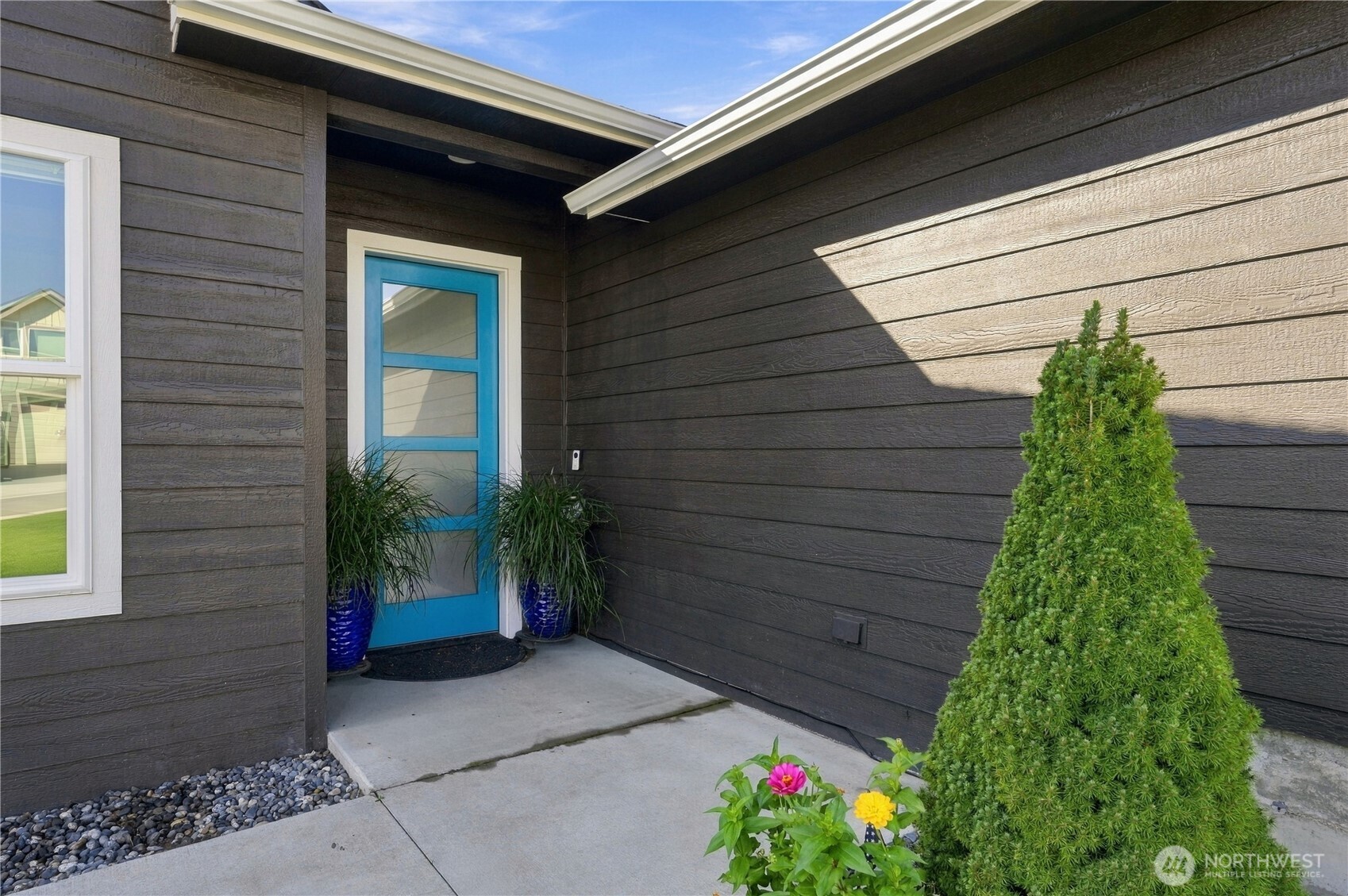 Photo 4 of Single family home for sale at 15001 Allison Pl, Entiat, WA 98822 | MLS# NWM2583406 | Listing updated on 2026-09-21