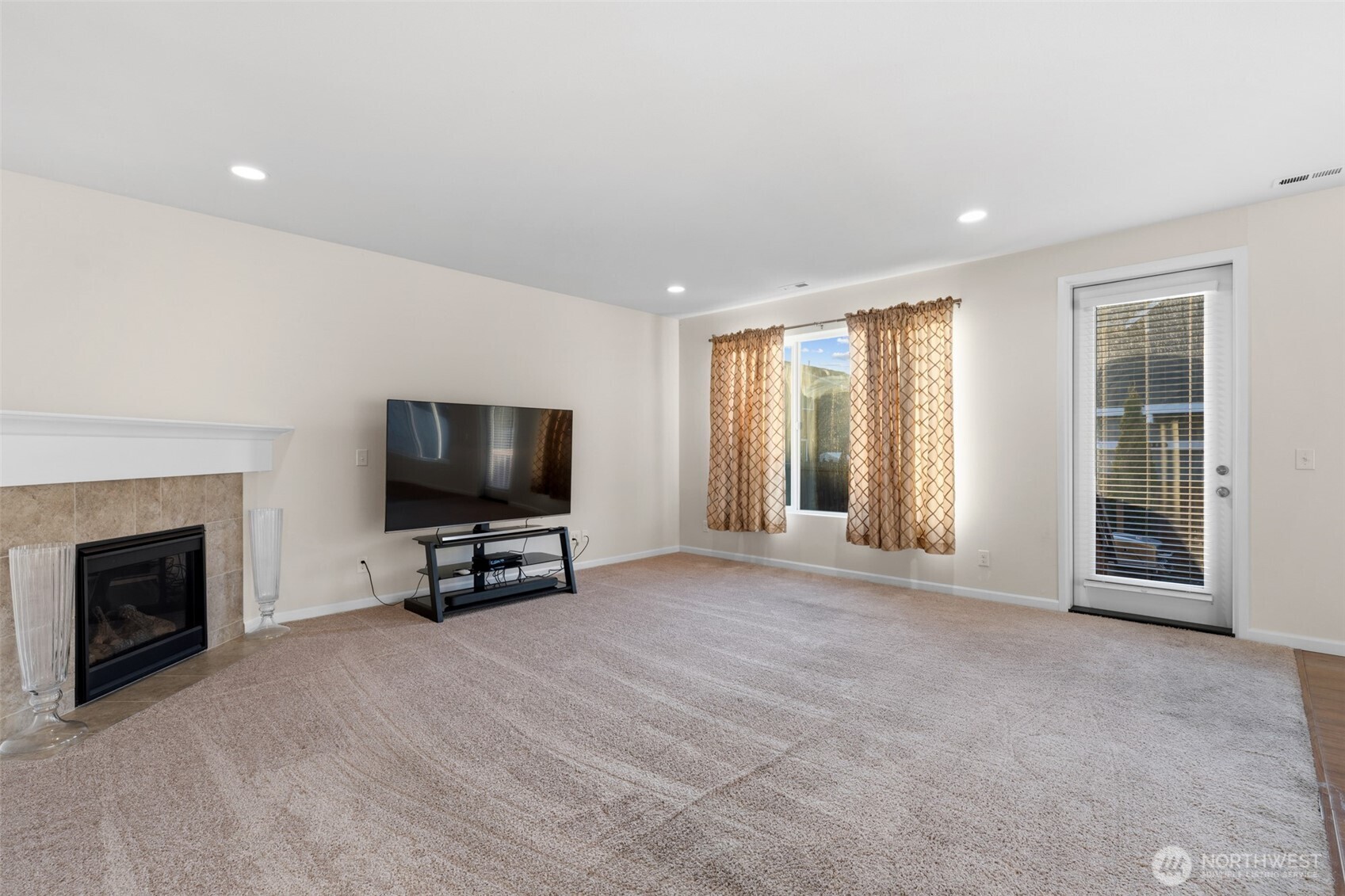Photo 4 of Single family home for sale at 7915 165th Street Ct E #3, Puyallup, WA 98375 | MLS# NWM2586176 | Listing updated on 2026-10-01