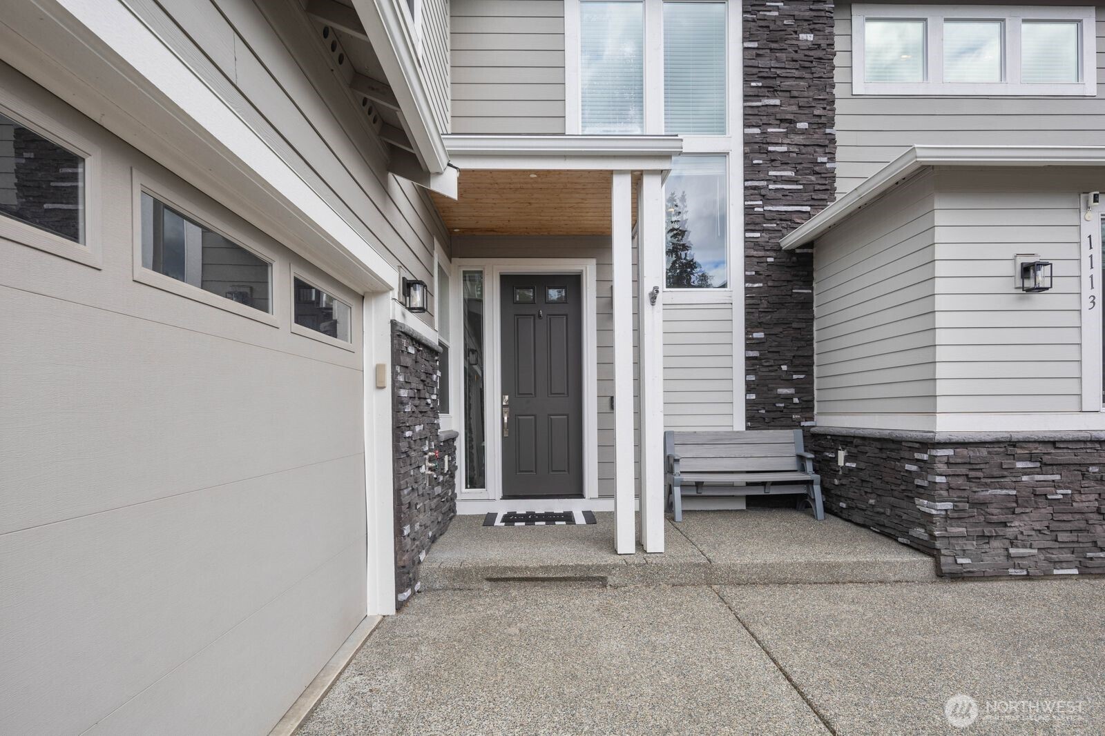 Photo 2 of Single family home for sale at 1113 25th Avenue Ct Sw, Puyallup, WA 98373 | MLS# NWM2589381 | Listing updated on 2026-10-01