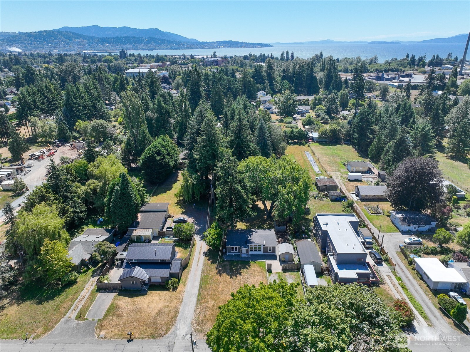 Photo 3 of Manufactured home for sale at 3015 Birchwood Ave, Bellingham, WA 98225 | MLS# NWM2589439 | Listing updated on 2026-10-01