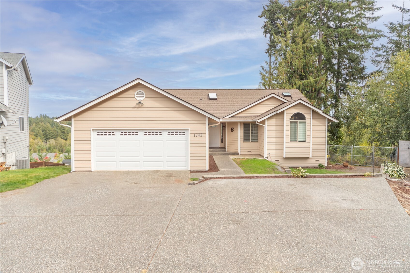 Photo 3 of Single family home for sale at 1242 Nw Timber Shadow Ct, Silverdale, WA 98383 | MLS# NWM2589628 | Listing updated on 2026-10-01