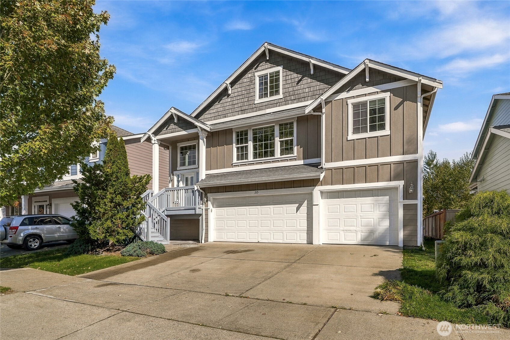 Photo 2 of Single family home for sale at 213 Phoenix Ave Sw, Orting, WA 98360 | MLS# NWM2589720 | Listing updated on 2026-10-01