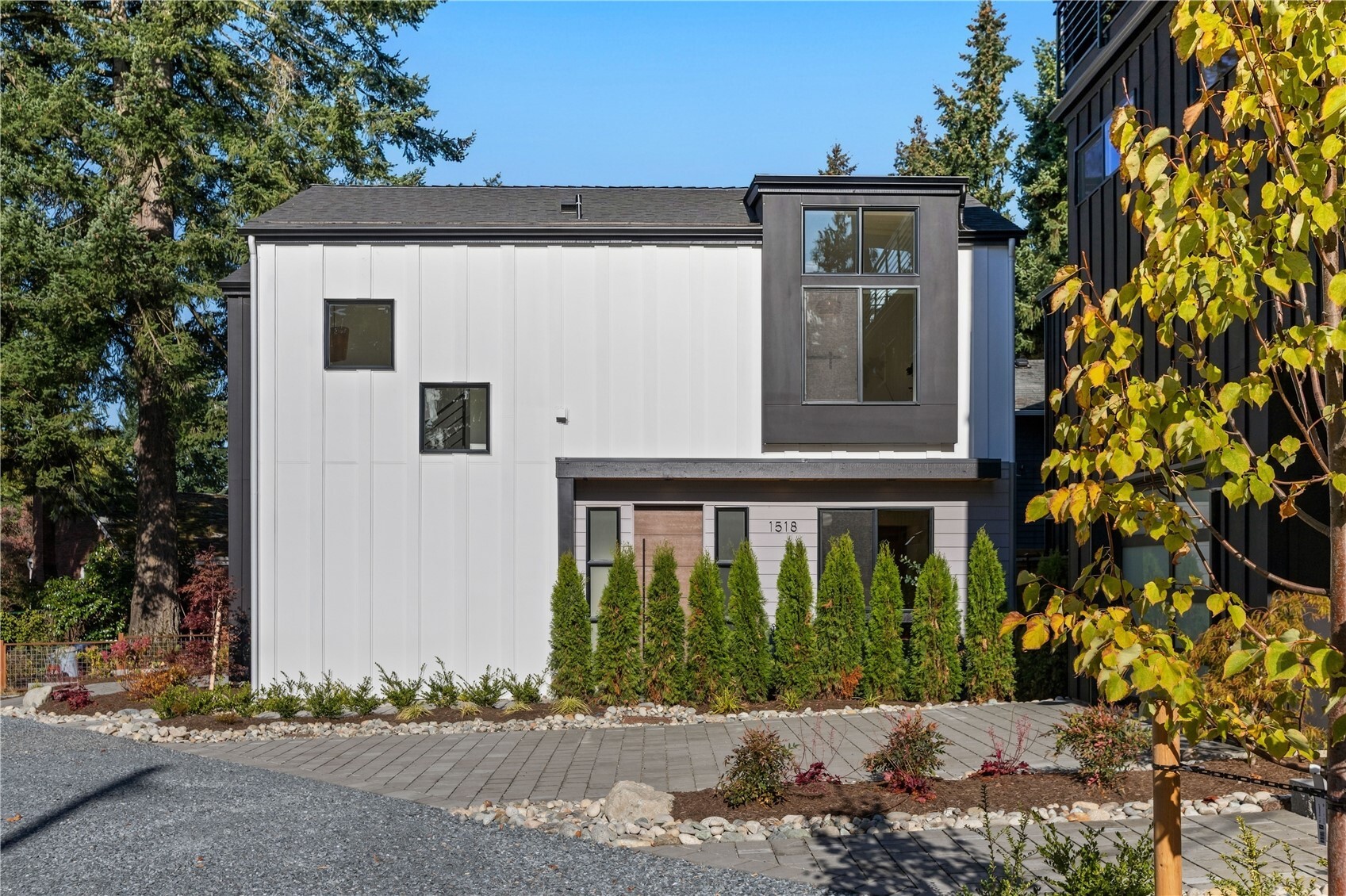 Photo 2 of Single family home for sale at 1518 NE 113th Street, Seattle, WA 98125 | MLS# NWM2590959 | Listing updated on 2026-10-24