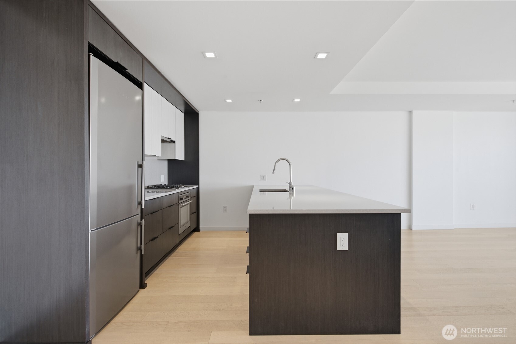 Photo 3 of Condo for sale at 590 1st Avenue S #604, Seattle, WA 98104 | MLS# NWM2592836 | Listing updated on 2026-10-23