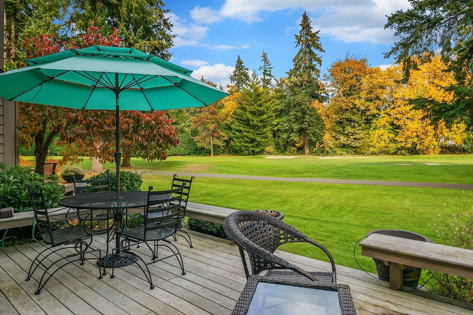 Photo 3 of Townhouse for sale at 16954 65th Lane NE, Kenmore, WA 98028 | MLS# NWM2594614 | Listing updated on 2026-10-25