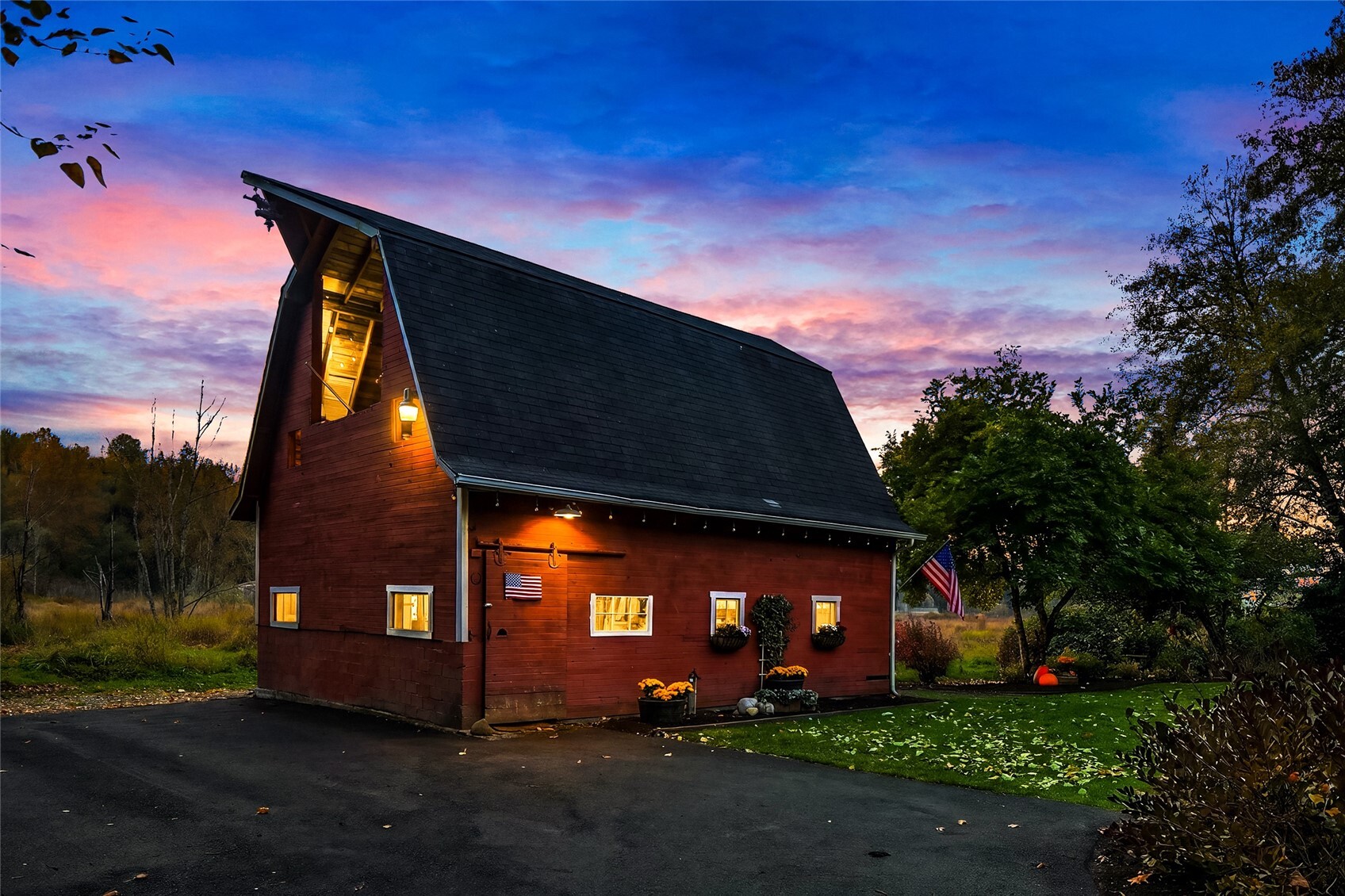 Photo 2 of Single family home for sale at 17929 Se May Valley Rd, Renton, WA 98059 | MLS# NWM2594905 | Listing updated on 2026-10-26