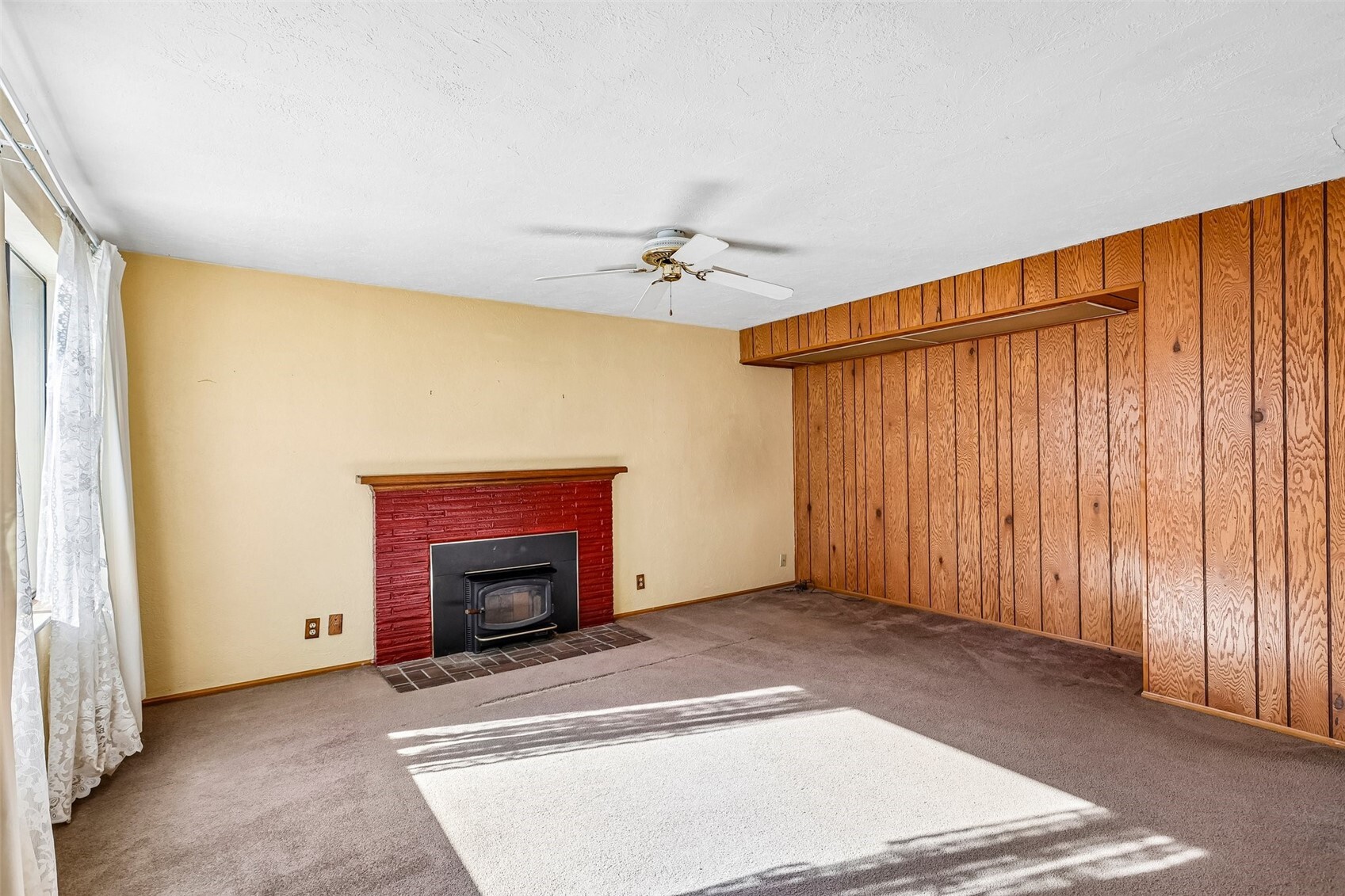 Photo 3 of Single family home for sale at 5117 243rd Street Sw, Mountlake Terrace, WA 98043 | MLS# NWM2595734 | Listing updated on 2026-10-25