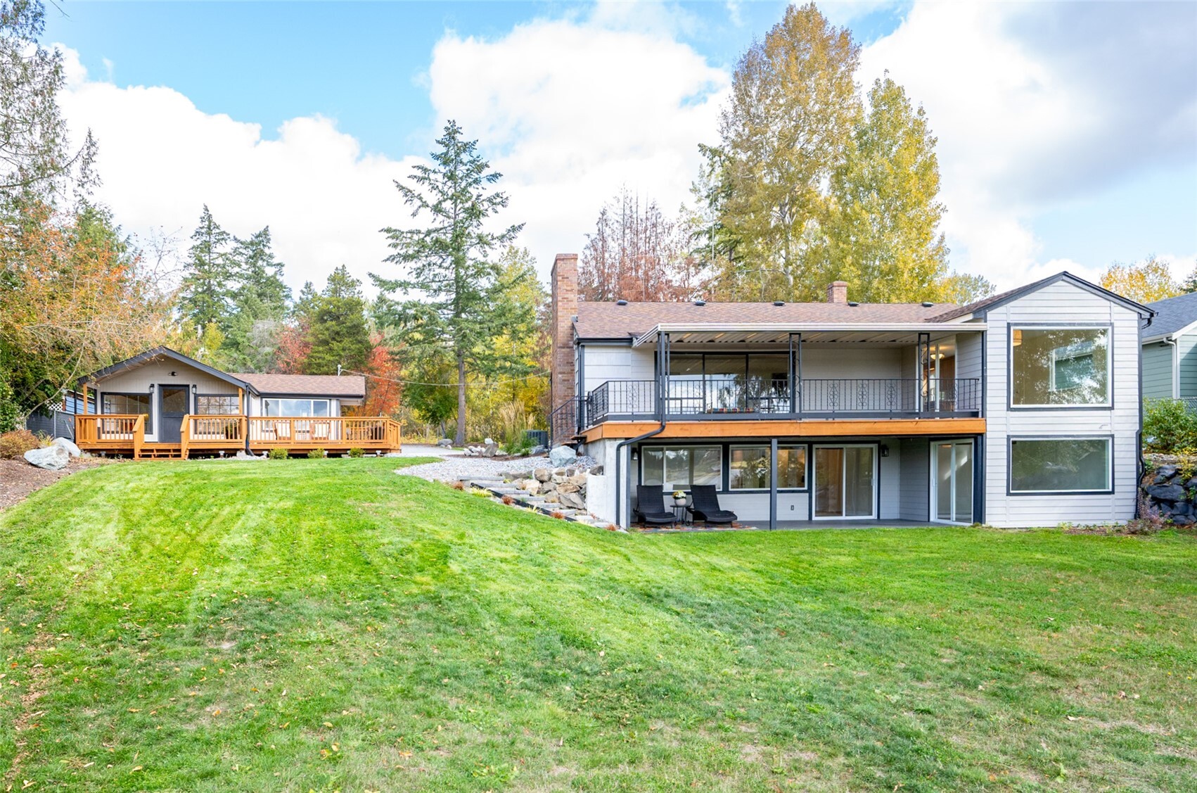 Single family home for sale at 40604 S Silver Lake Rd E, Eatonville, WA 98328 | MLS# NWM2596320