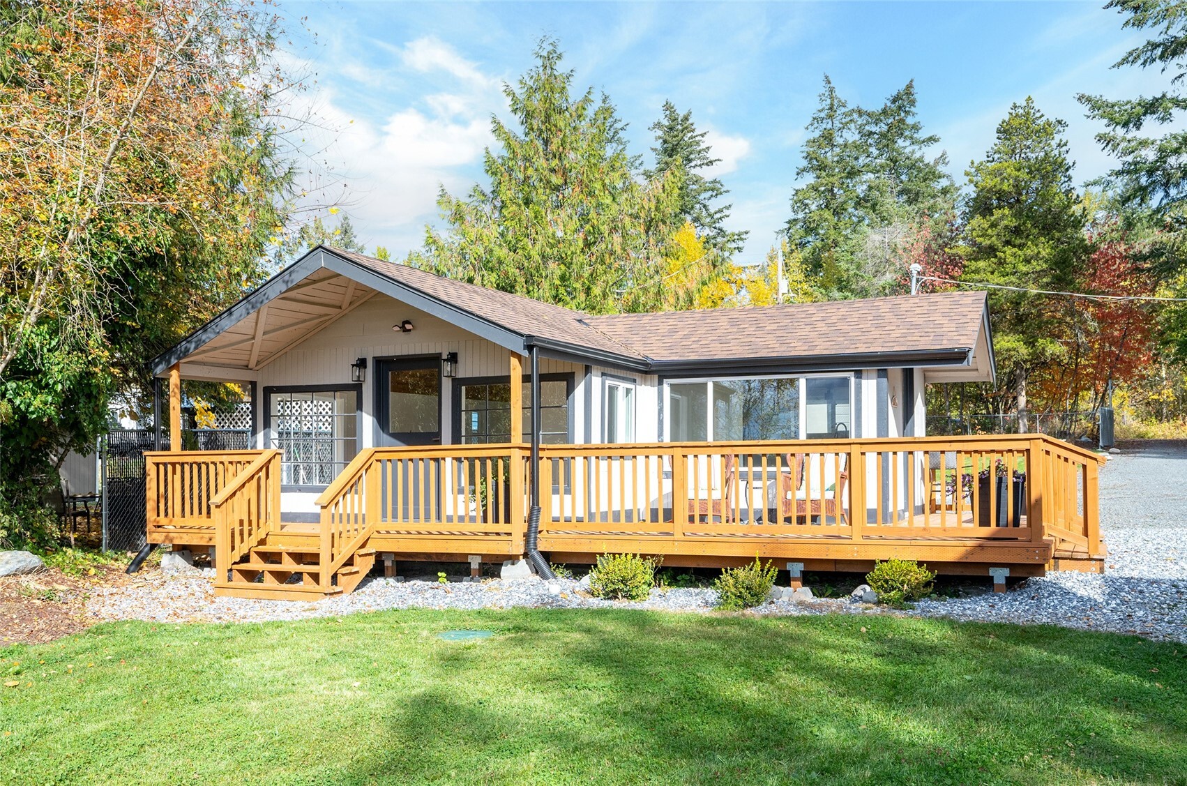 Photo 4 of Single family home for sale at 40604 S Silver Lake Rd E, Eatonville, WA 98328 | MLS# NWM2596320 | Listing updated on 2026-10-25