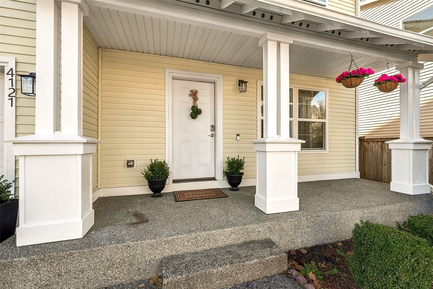 Photo 2 of Single family home for sale at 4121 S 331st Place, Federal Way, WA 98001 | MLS# NWM2597503 | Listing updated on 2026-10-24
