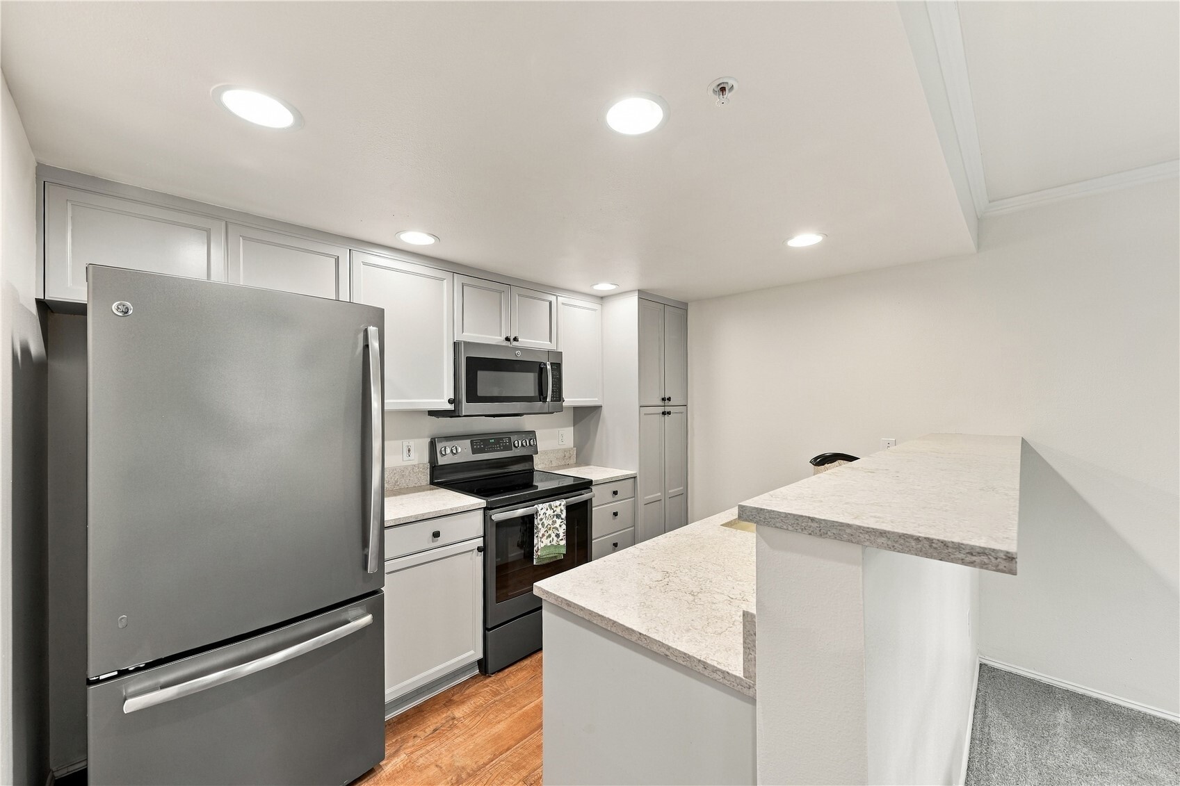 Photo 3 of Condo for sale at 25235 SE Klahanie Blvd #Q102, Sammamish, WA 98029 | MLS# NWM2597577 | Listing updated on 2026-10-26