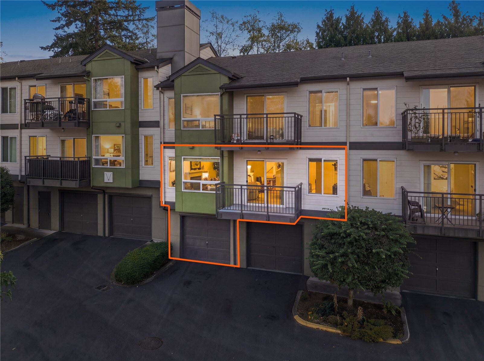 Photo 2 of Condo for sale at 31500 33rd Place Sw #V102, Federal Way, WA 98023 | MLS# NWM2597624 | Listing updated on 2026-10-24