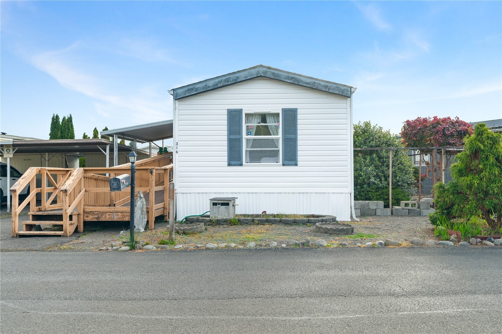 Manufactured home for sale at 316 Carefree Cir, Aberdeen, WA 98520 | MLS# NWM2597700