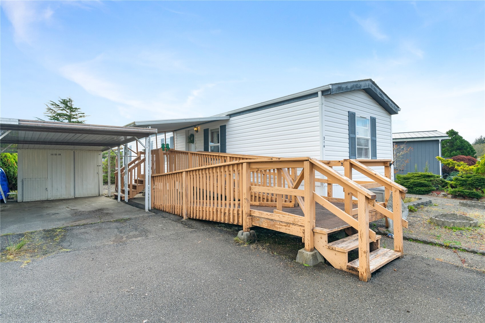 Photo 1 of Manufactured home for sale at 316 Carefree Cir, Aberdeen, WA 98520 | MLS# NWM2597700 | Listing updated on 2026-10-26