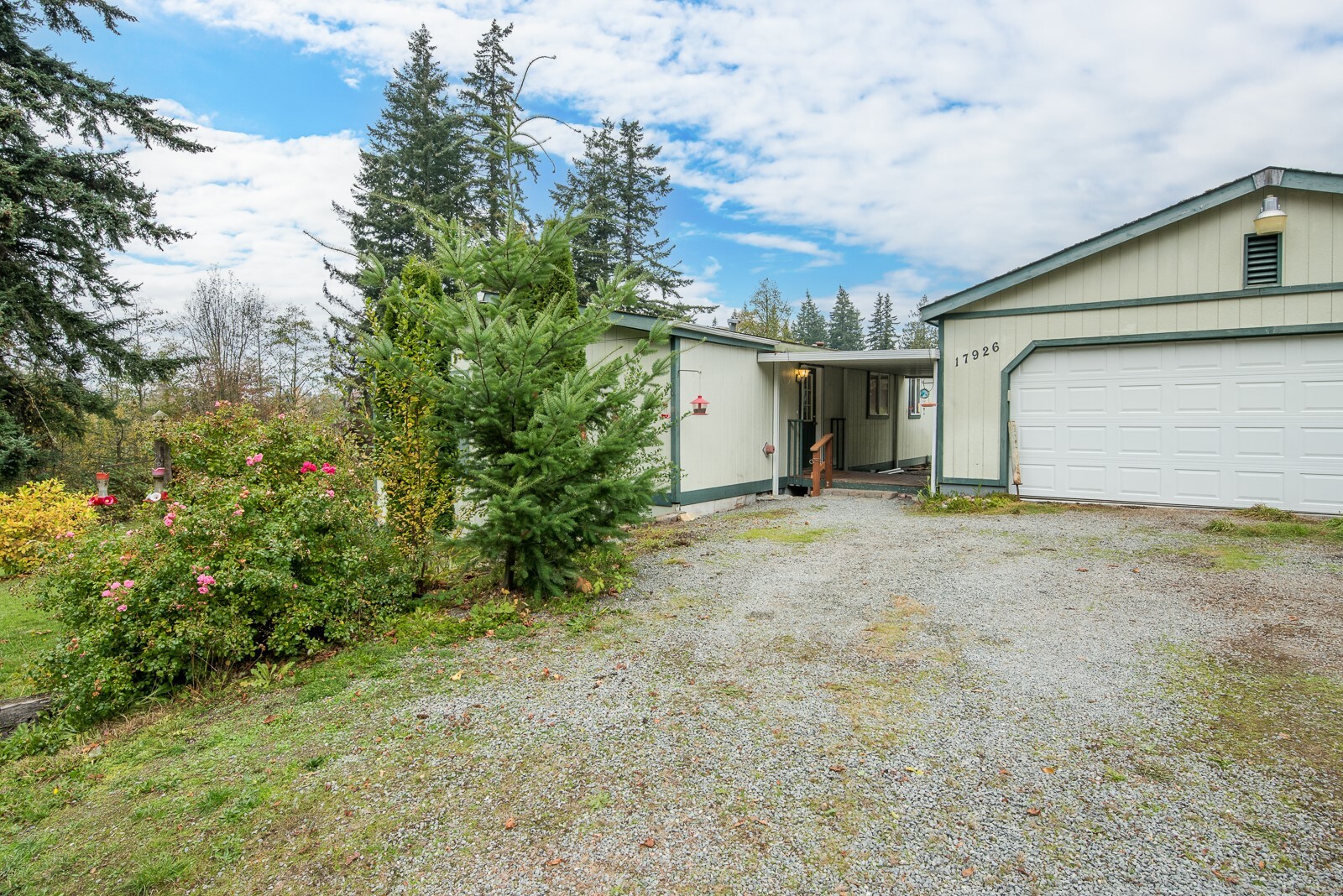 Photo 2 of Manufactured home for sale at 17926 Marine Dr, Stanwood, WA 98292 | MLS# NWM2597790 | Listing updated on 2026-10-25