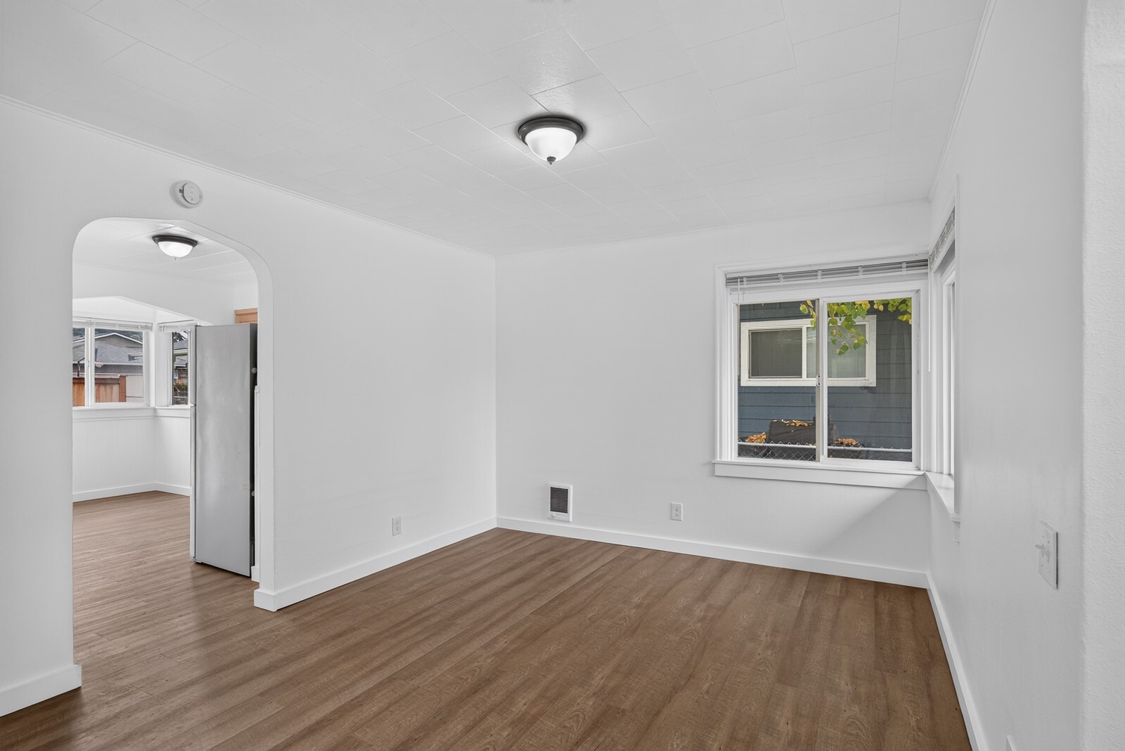 Photo 3 of Condo for sale at 2119 Walnut St #B, Everett, WA 98201 | MLS# NWM2597797 | Listing updated on 2026-10-25