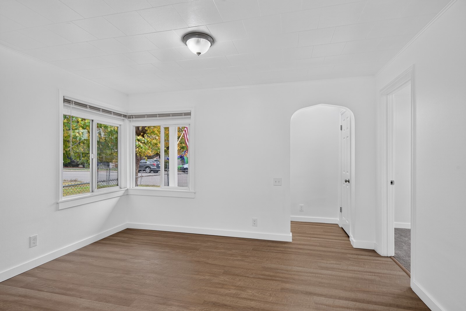 Photo 3 of Condo for sale at 2119 Walnut St #B, Everett, WA 98201 | MLS# NWM2597797 | Listing updated on 2026-10-25
