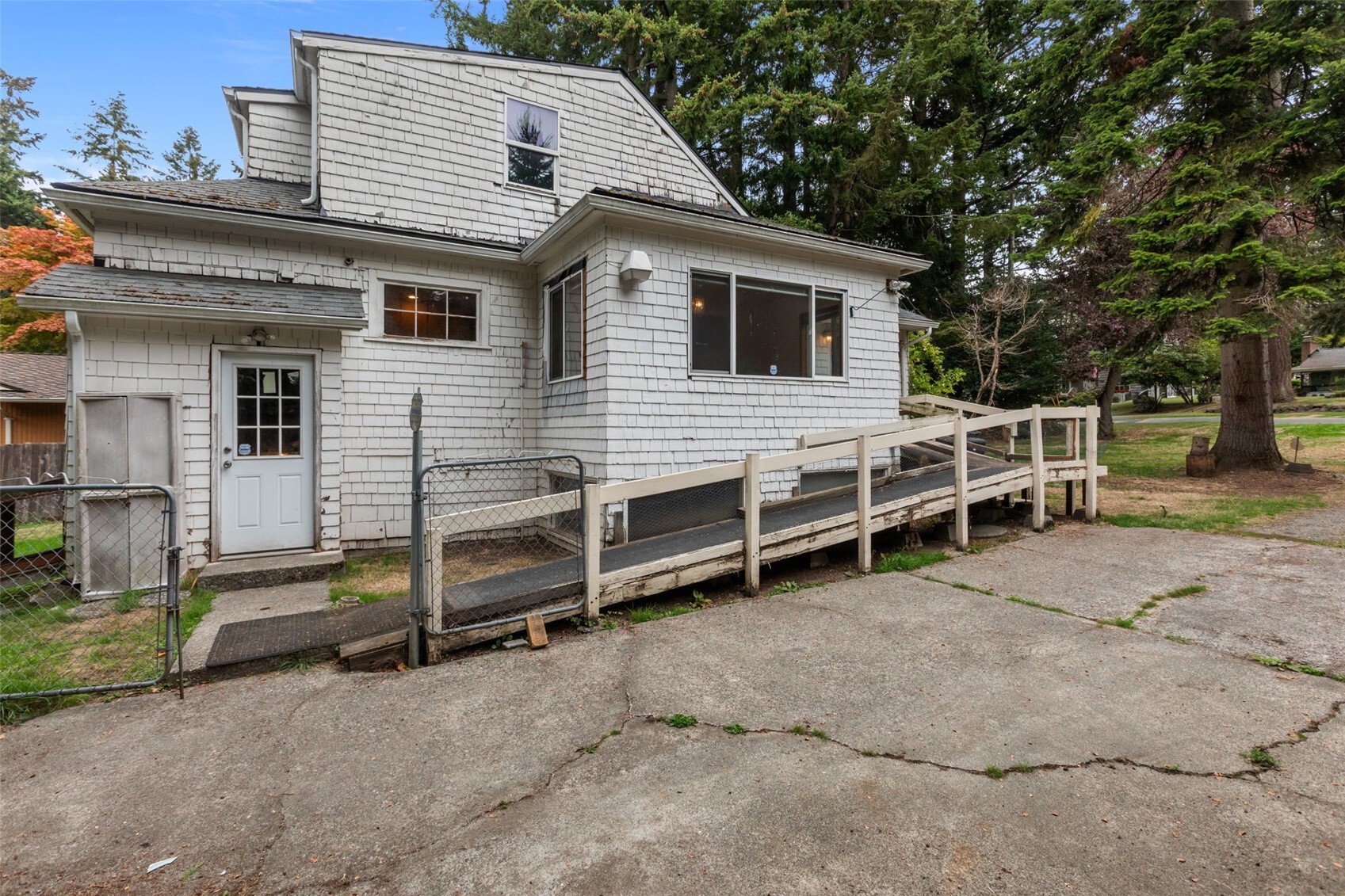 Photo 1 of Single family home for sale at 14629 24th Avenue Sw, Burien, WA 98166 | MLS# NWM2597957 | Listing updated on 2026-10-25