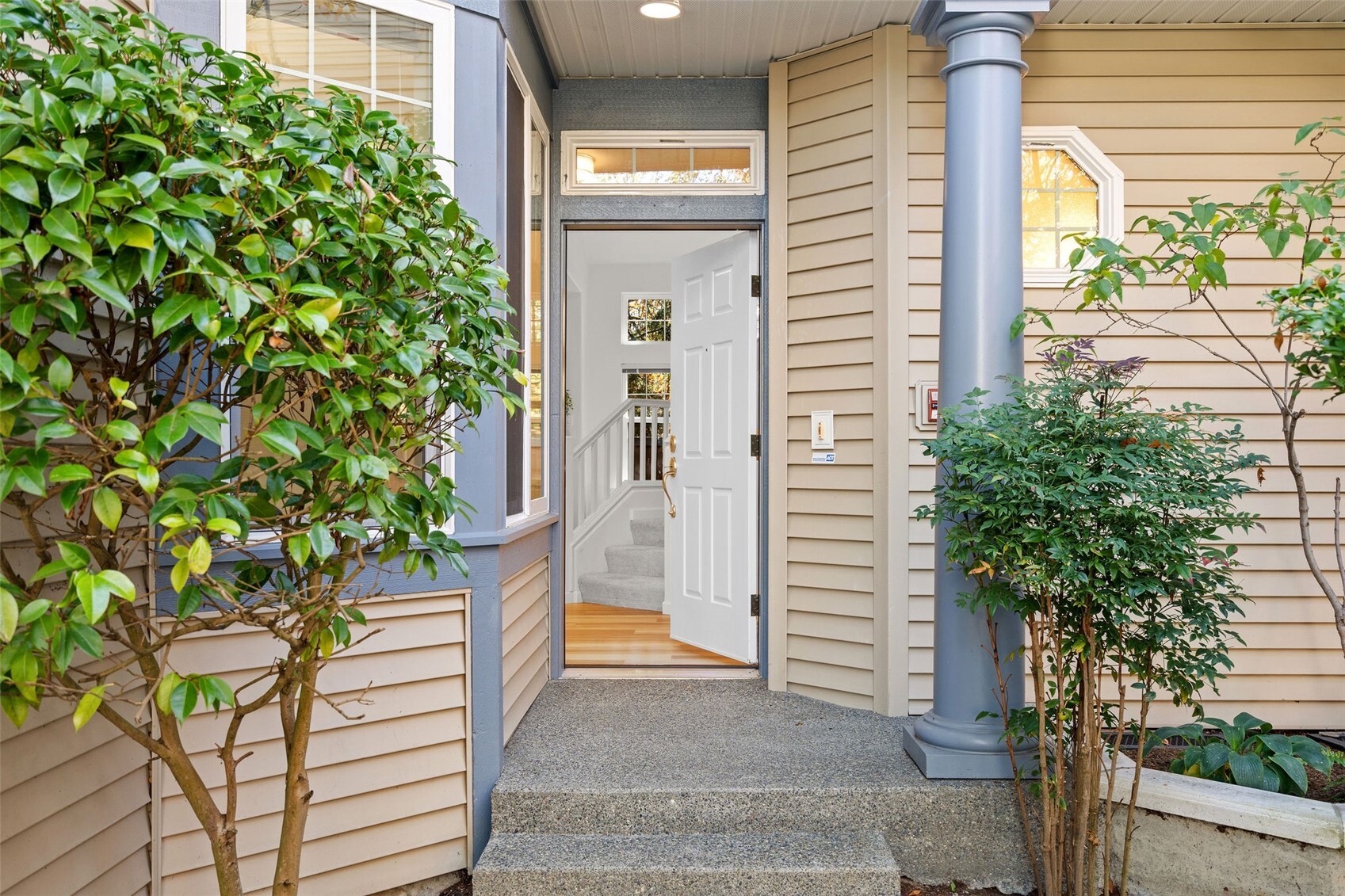 Photo 3 of Townhouse for sale at 4627 Ne 6th Court #4627, Renton, WA 98059 | MLS# NWM2597966 | Listing updated on 2026-10-26