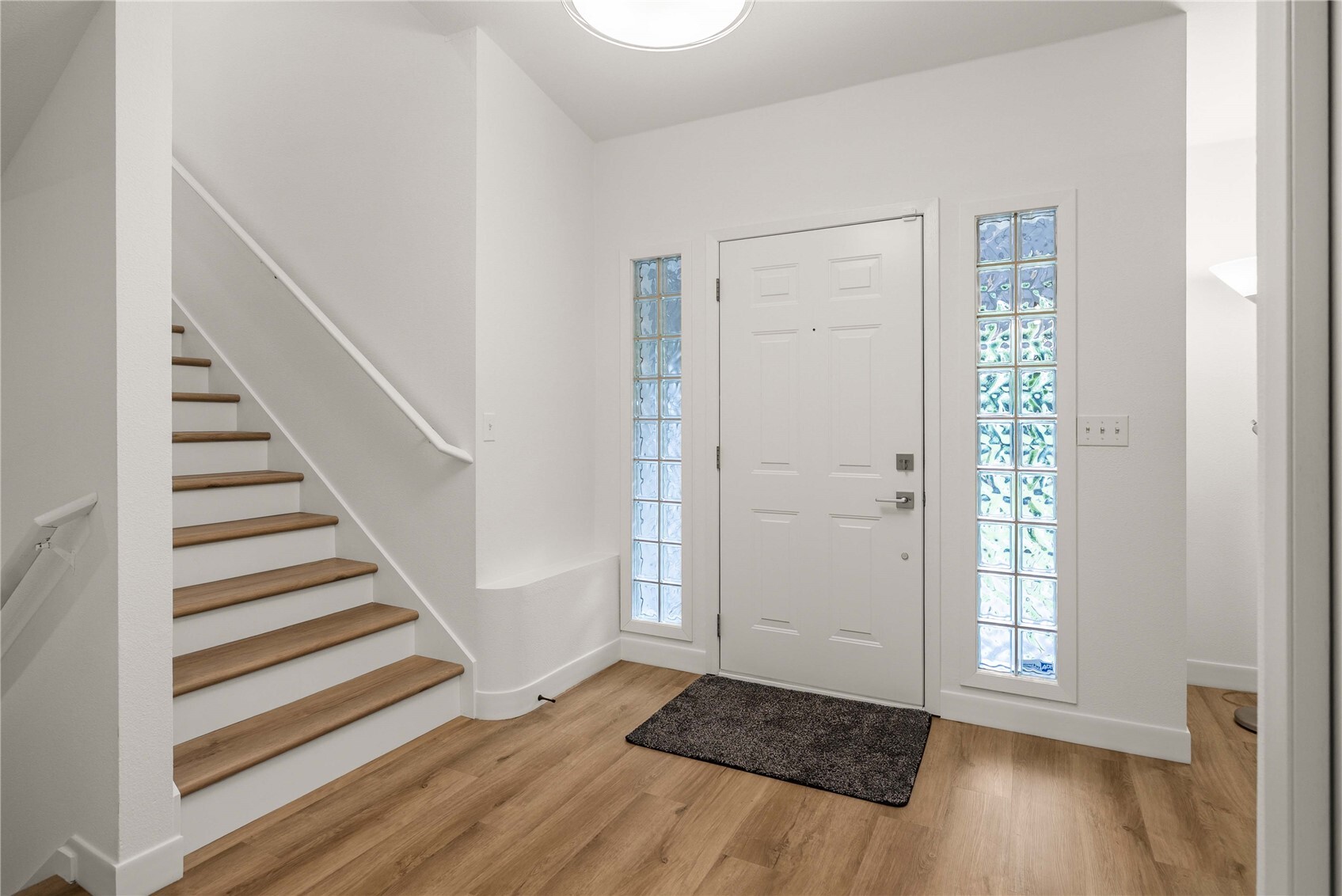 Photo 2 of Single family home for sale at 37004 22nd Avenue S, Federal Way, WA 98003 | MLS# NWM2597997 | Listing updated on 2026-10-25