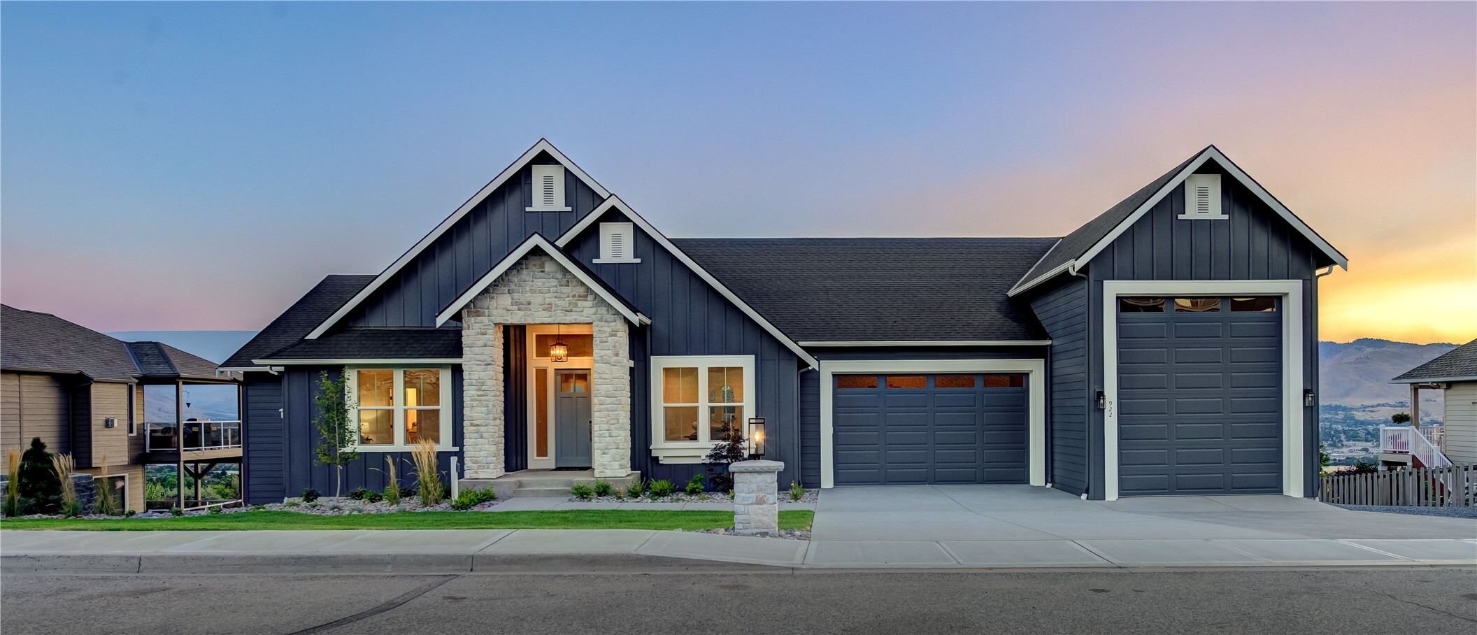 Single family home for sale at 922 Briarwood Dr, East Wenatchee, WA 98802 | MLS# NWM2598009